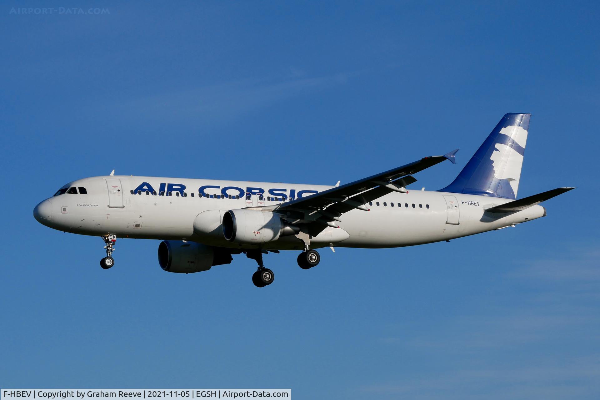 F-HBEV, 2009 Airbus A320-214 C/N 3952, Landing at Norwich.