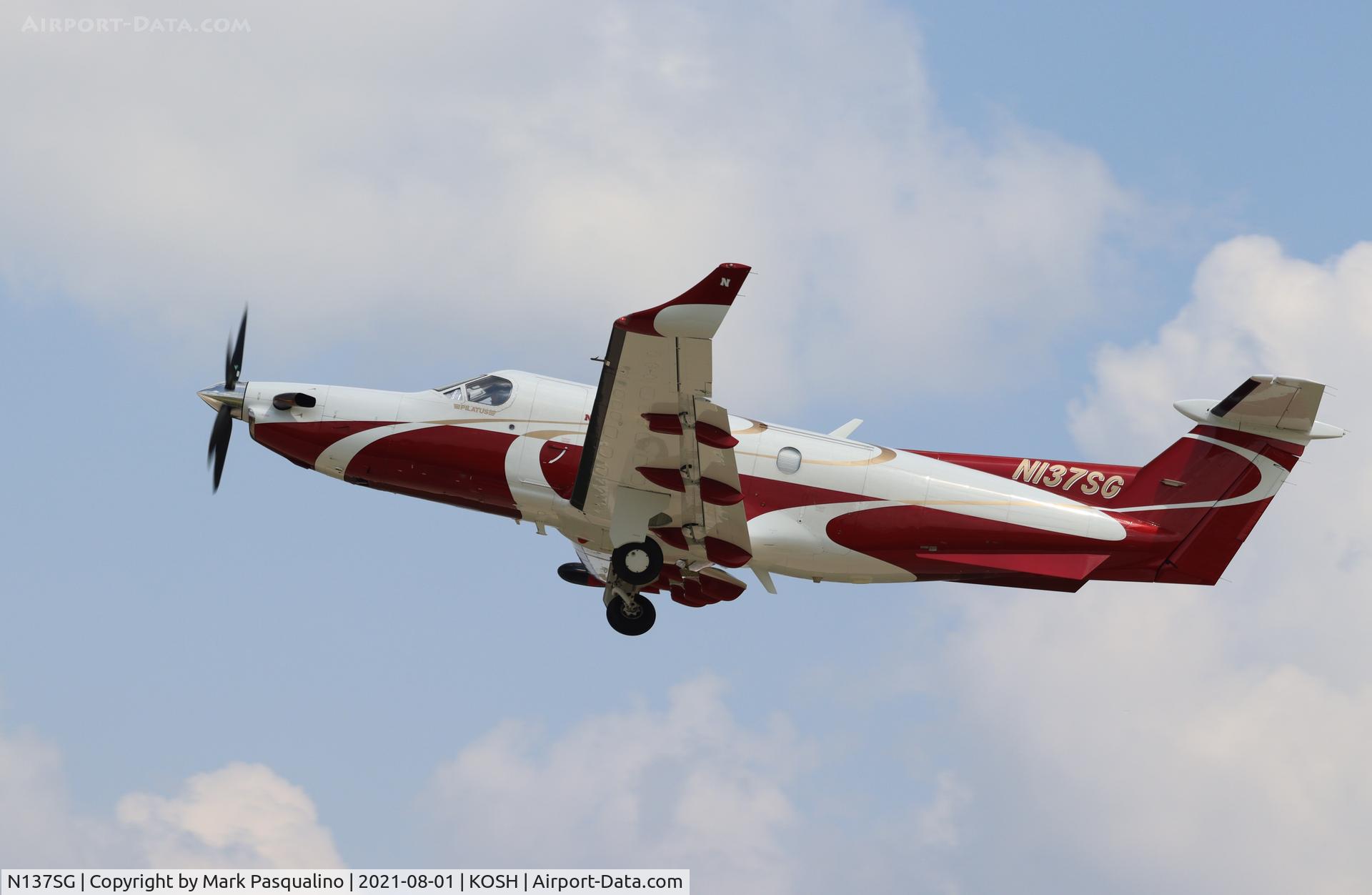 N137SG, 1996 Pilatus PC-12/45 C/N 137, Pilatus PC-12/45