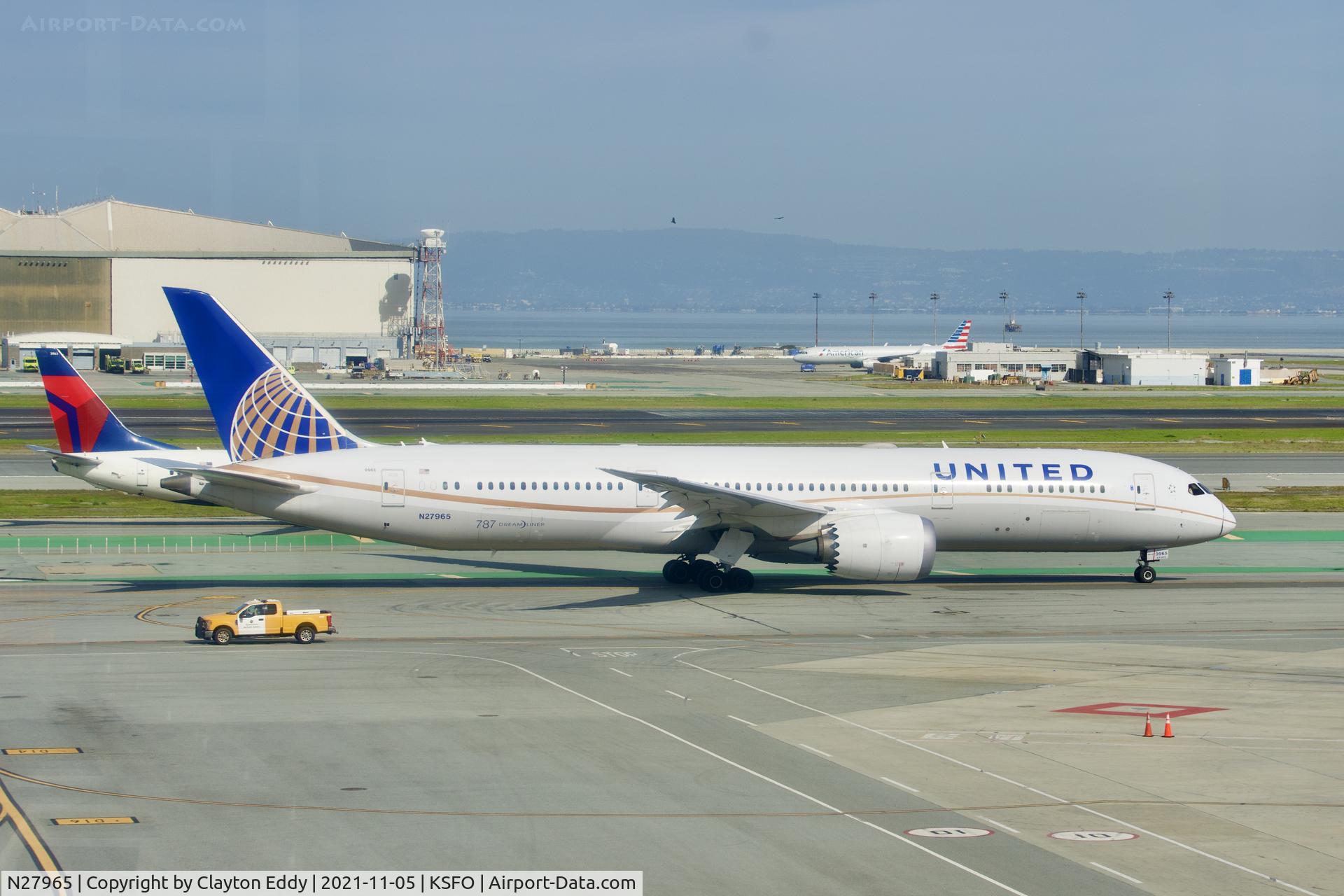 N27965, 2016 Boeing 787-9 Dreamliner C/N 37815, Sky Terrace SFO 2021.