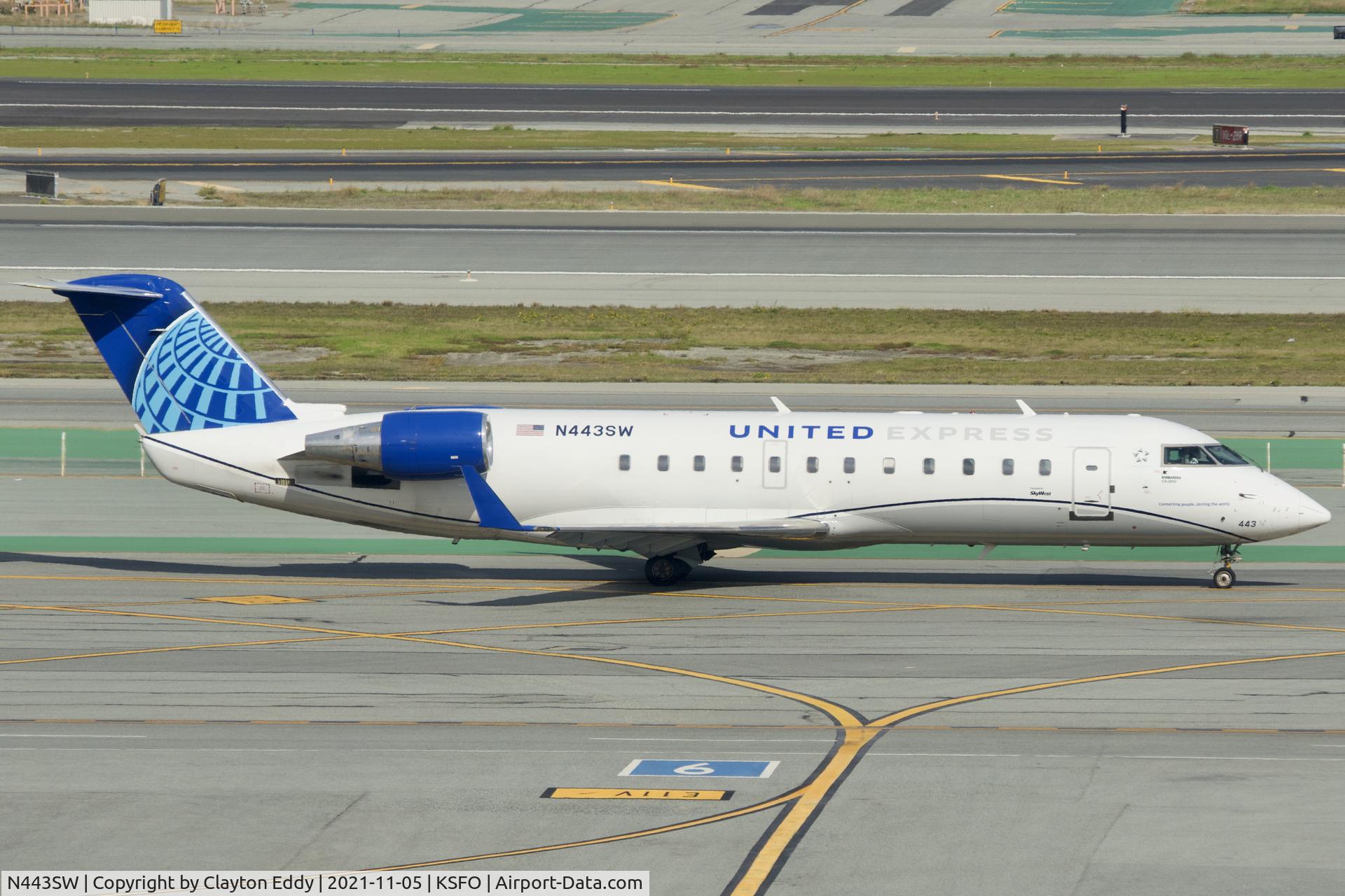 N443SW, 2002 Bombardier CRJ-200LR (CL-600-2B19) C/N 7638, Sky Terrace SFO 2021.