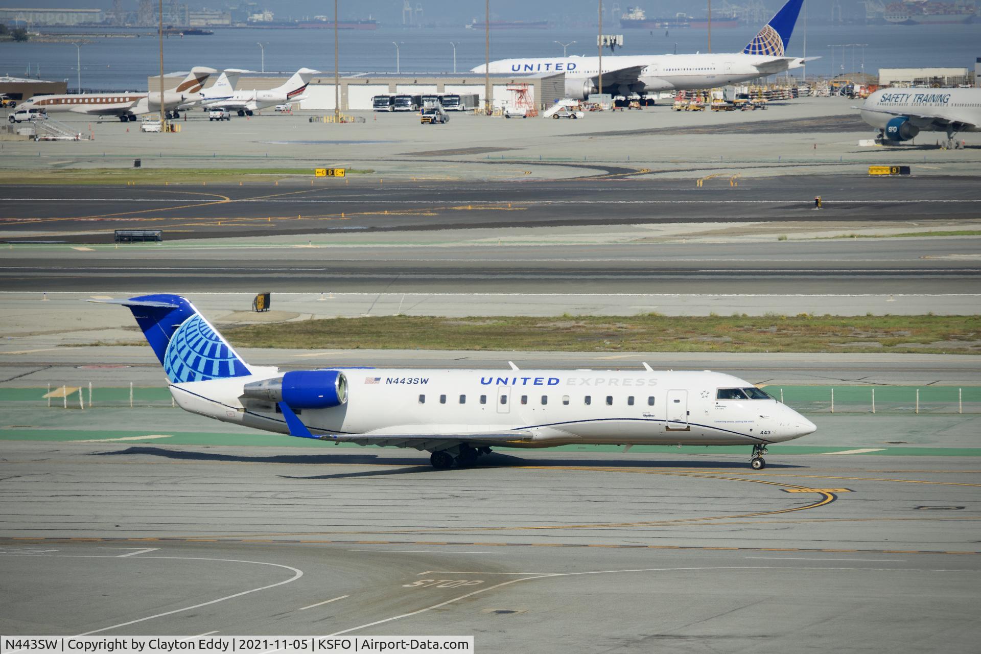 N443SW, 2002 Bombardier CRJ-200LR (CL-600-2B19) C/N 7638, Sky Terrace SFO 2021.