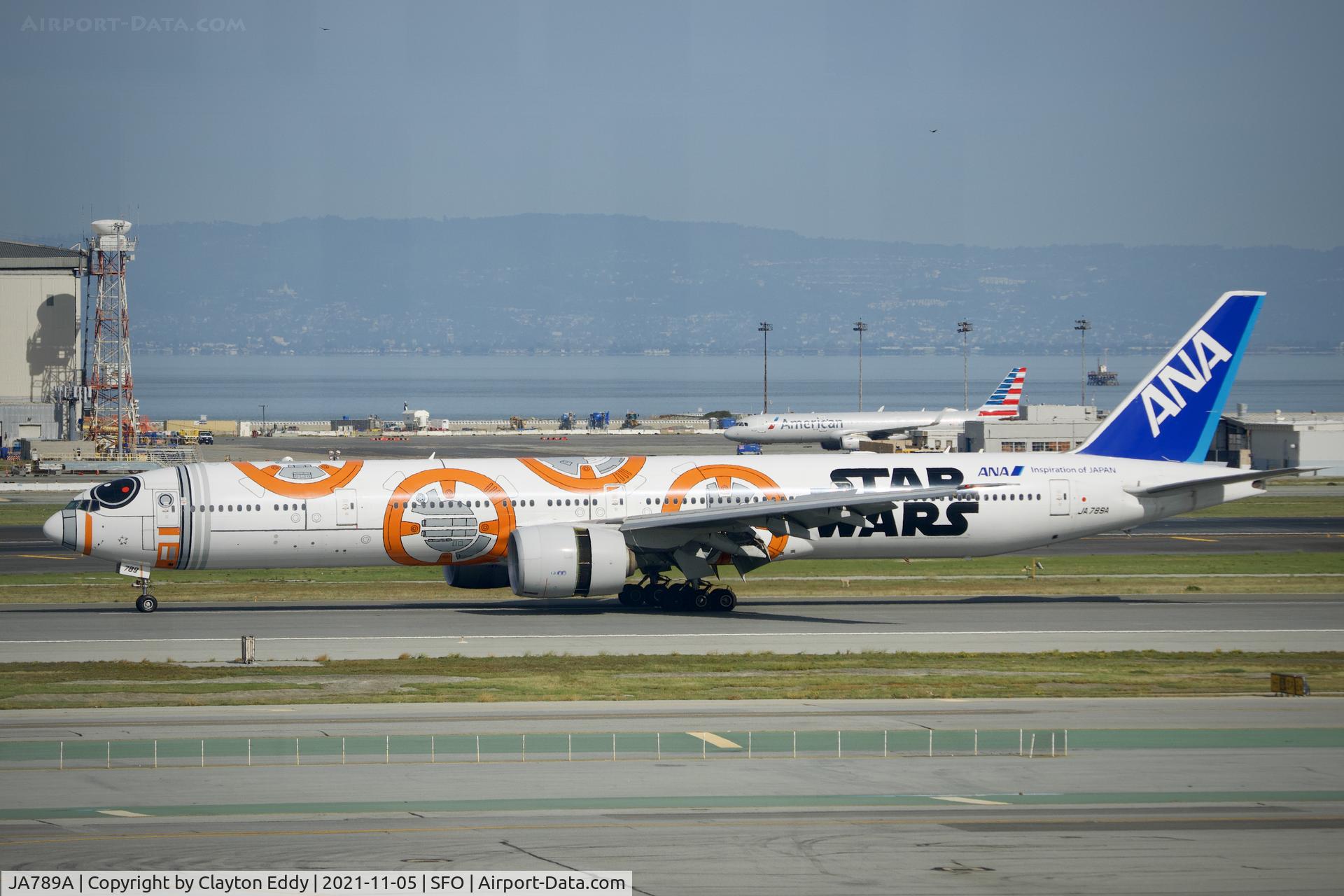 JA789A, 2010 Boeing 777-381/ER C/N 40687, Sky Terrace SFO 2021.