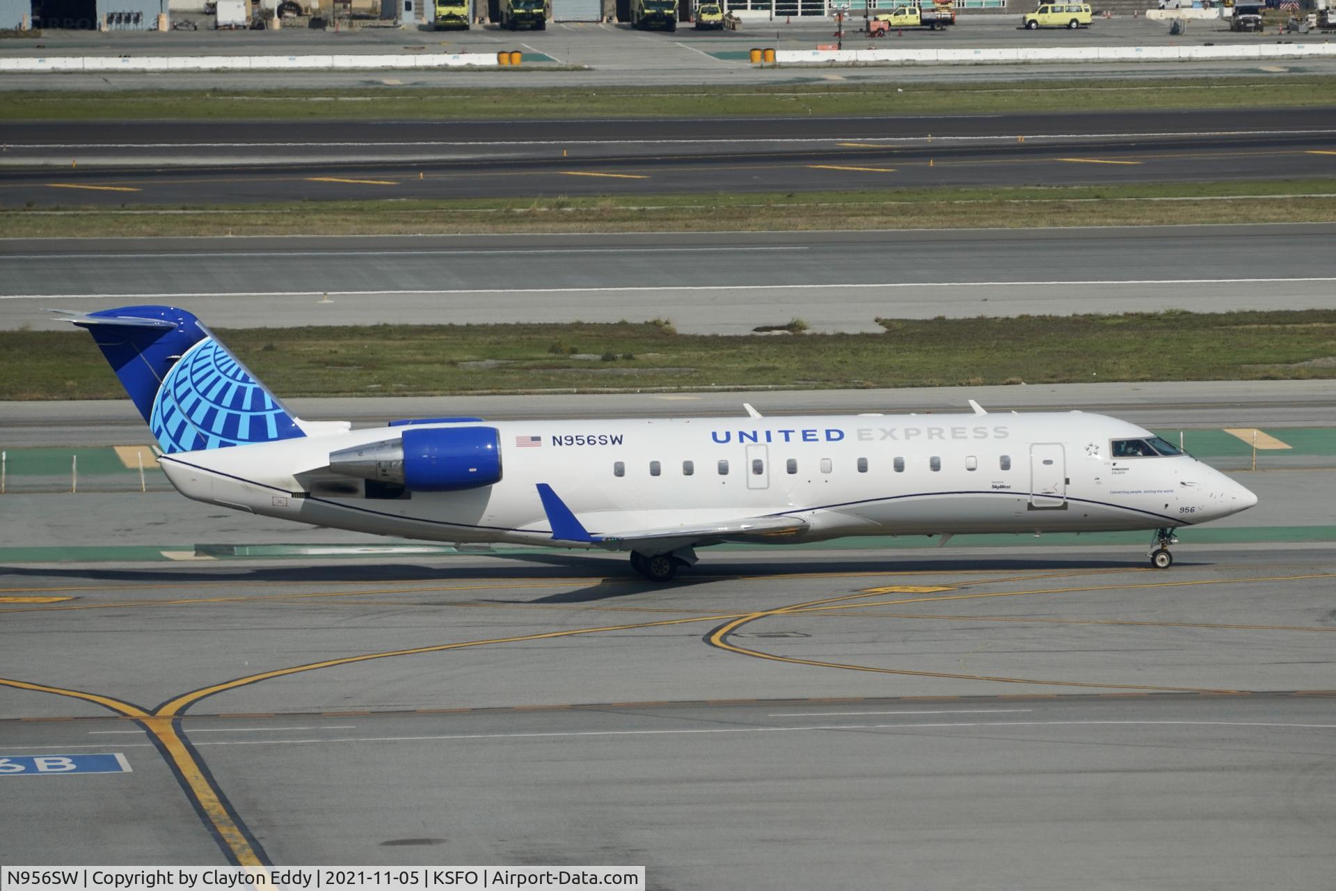 N956SW, 2003 Canadair CL-600-2B19 Regional Jet CRJ-200LR C/N 7825, Sky Terrace SFO 2021.