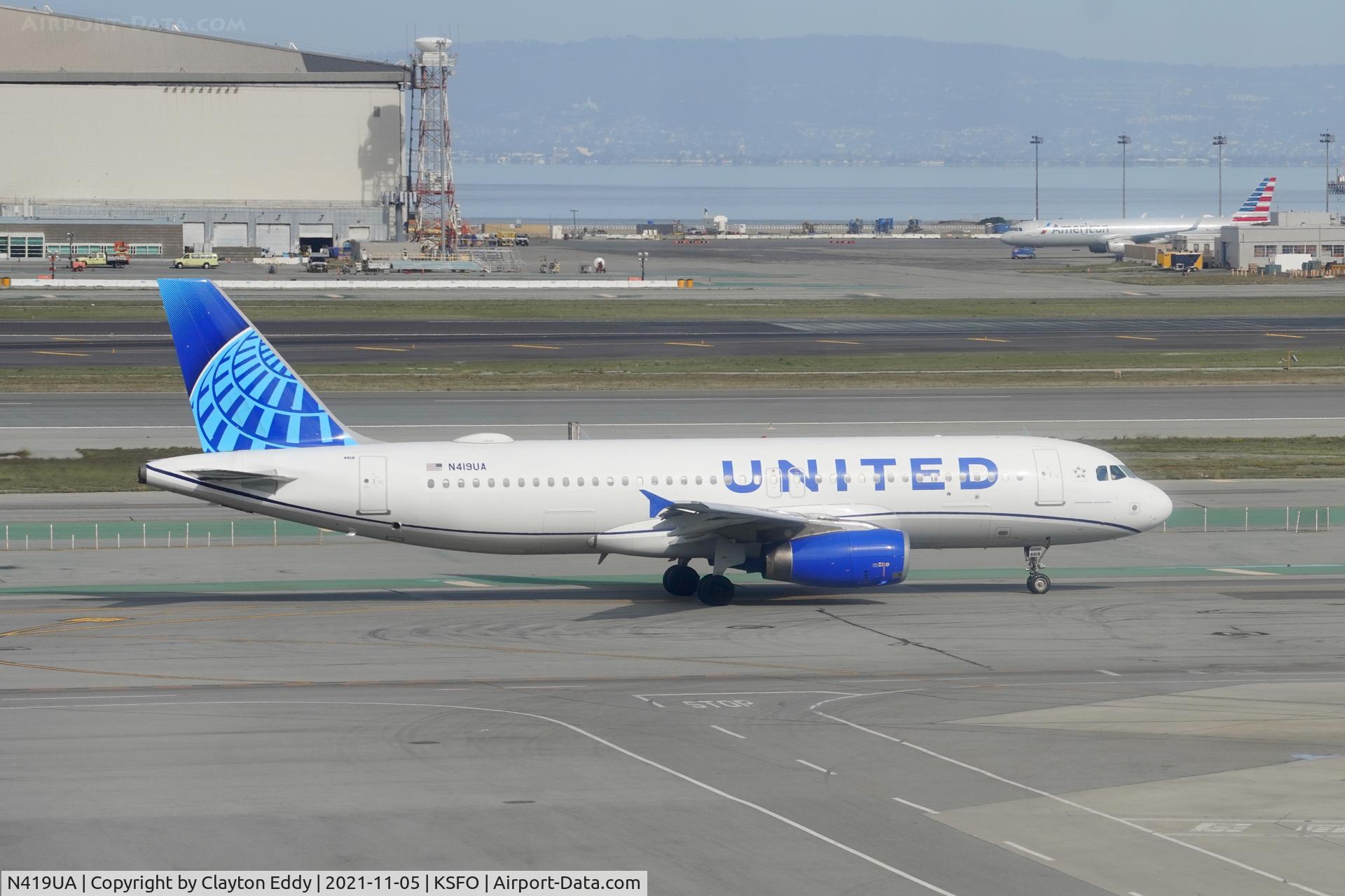 N419UA, 1994 Airbus A320-232 C/N 487, Sky Terrace SFO 2021.