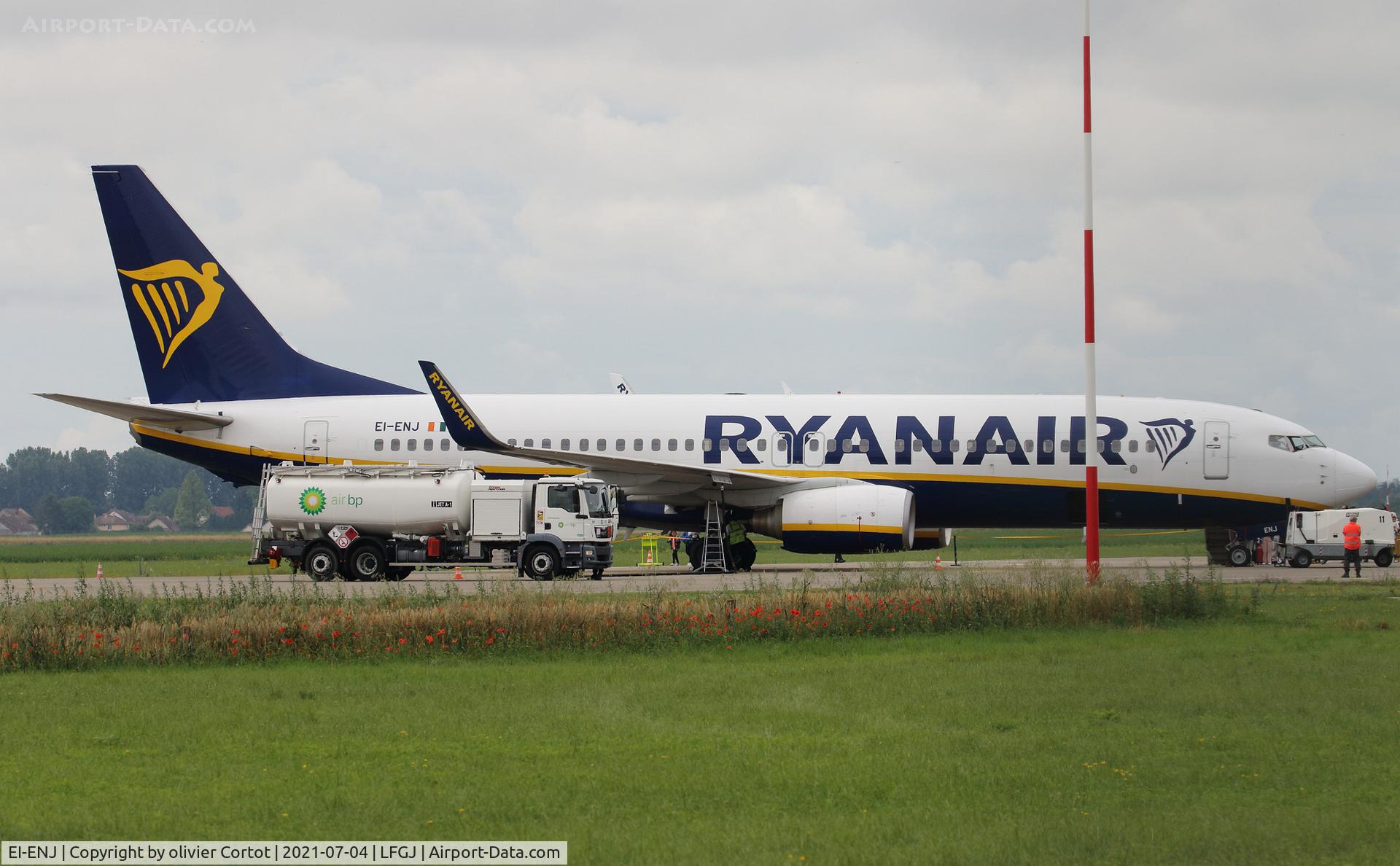 EI-ENJ, 2010 Boeing 737-8AS C/N 40301, Dole - Portugal line