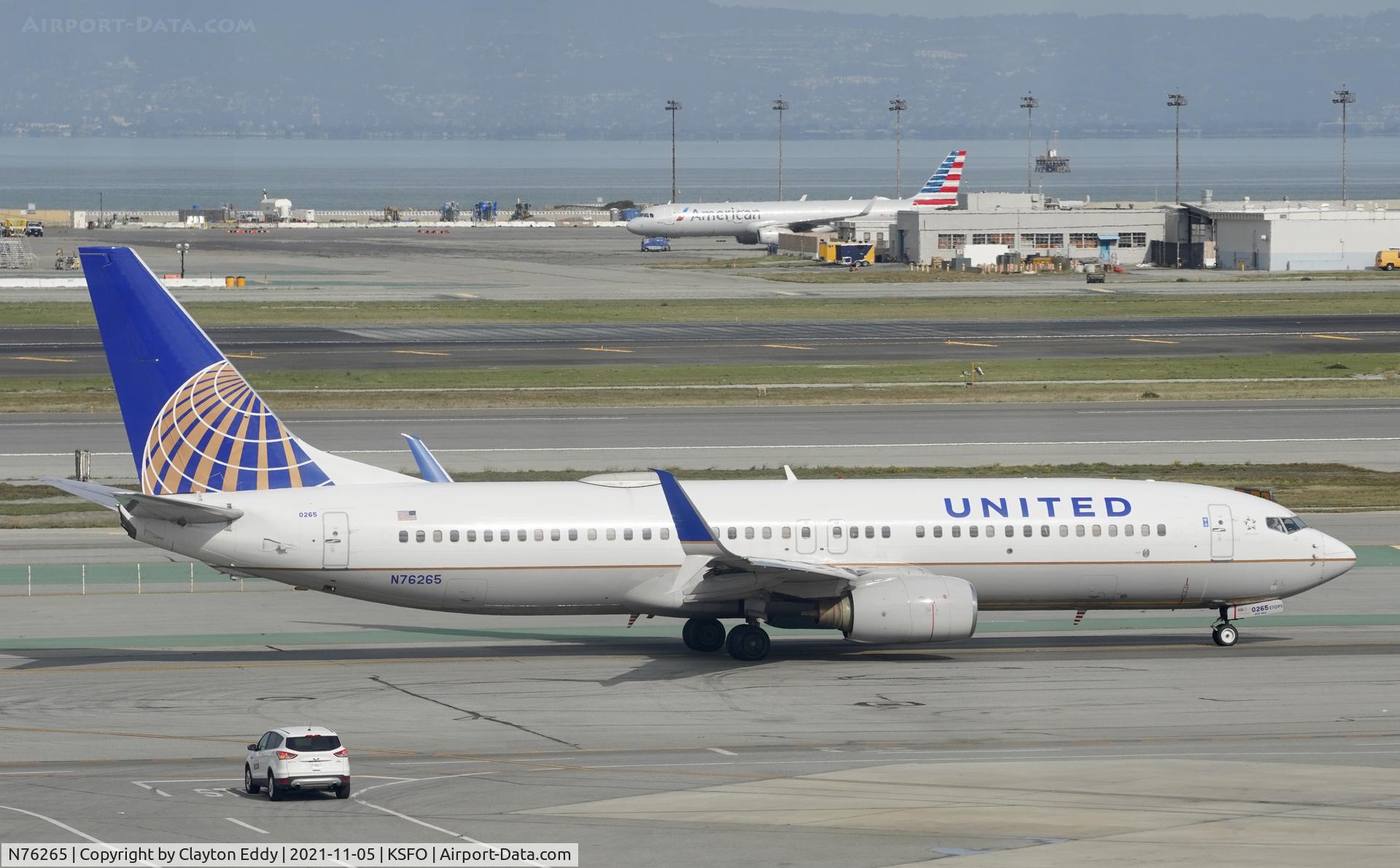 N76265, 2001 Boeing 737-824 C/N 31585, Sky Terrace SFO 2021.