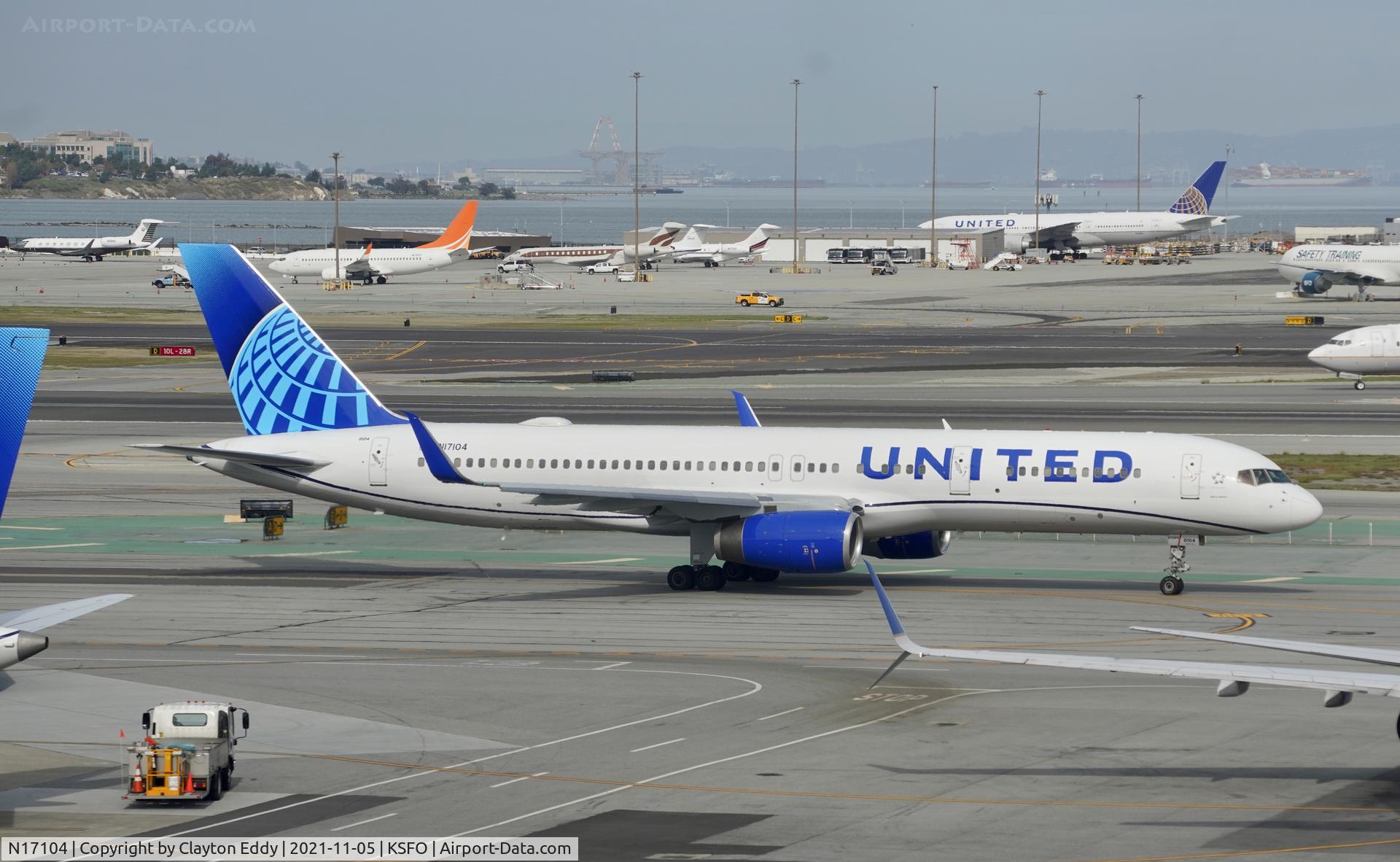 N17104, 1994 Boeing 757-224 C/N 27294, Sky Terrace SFO 2021.