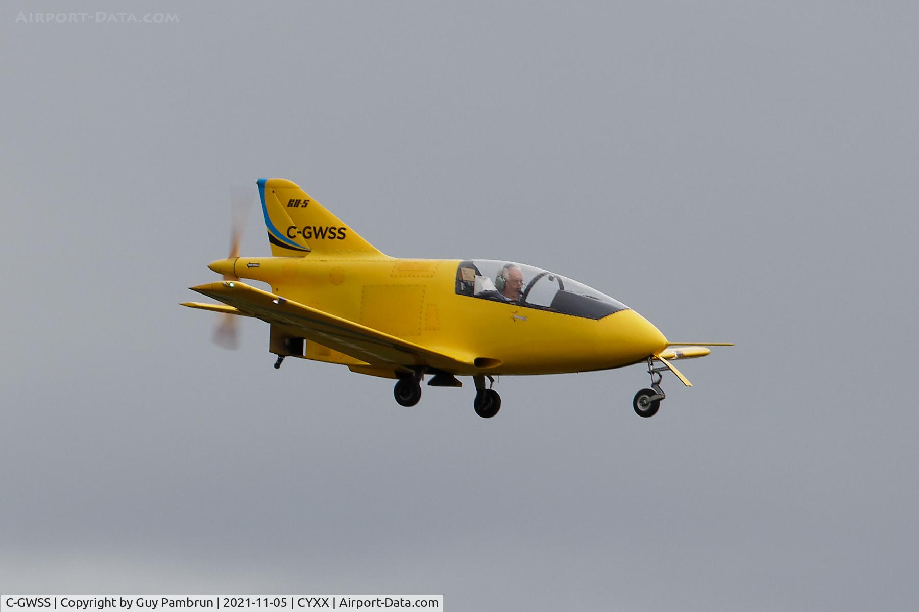 C-GWSS, 1984 Bede Aviation BD-5B C/N 683, Landing on 19