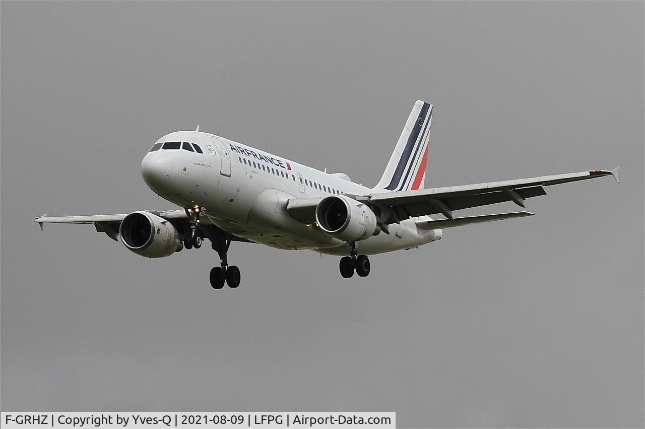 F-GRHZ, 2001 Airbus A319-111 C/N 1622, Airbus A319-111, Short approach rwy26L, Roissy Charles De Gaulle airport (LFPG-CDG)