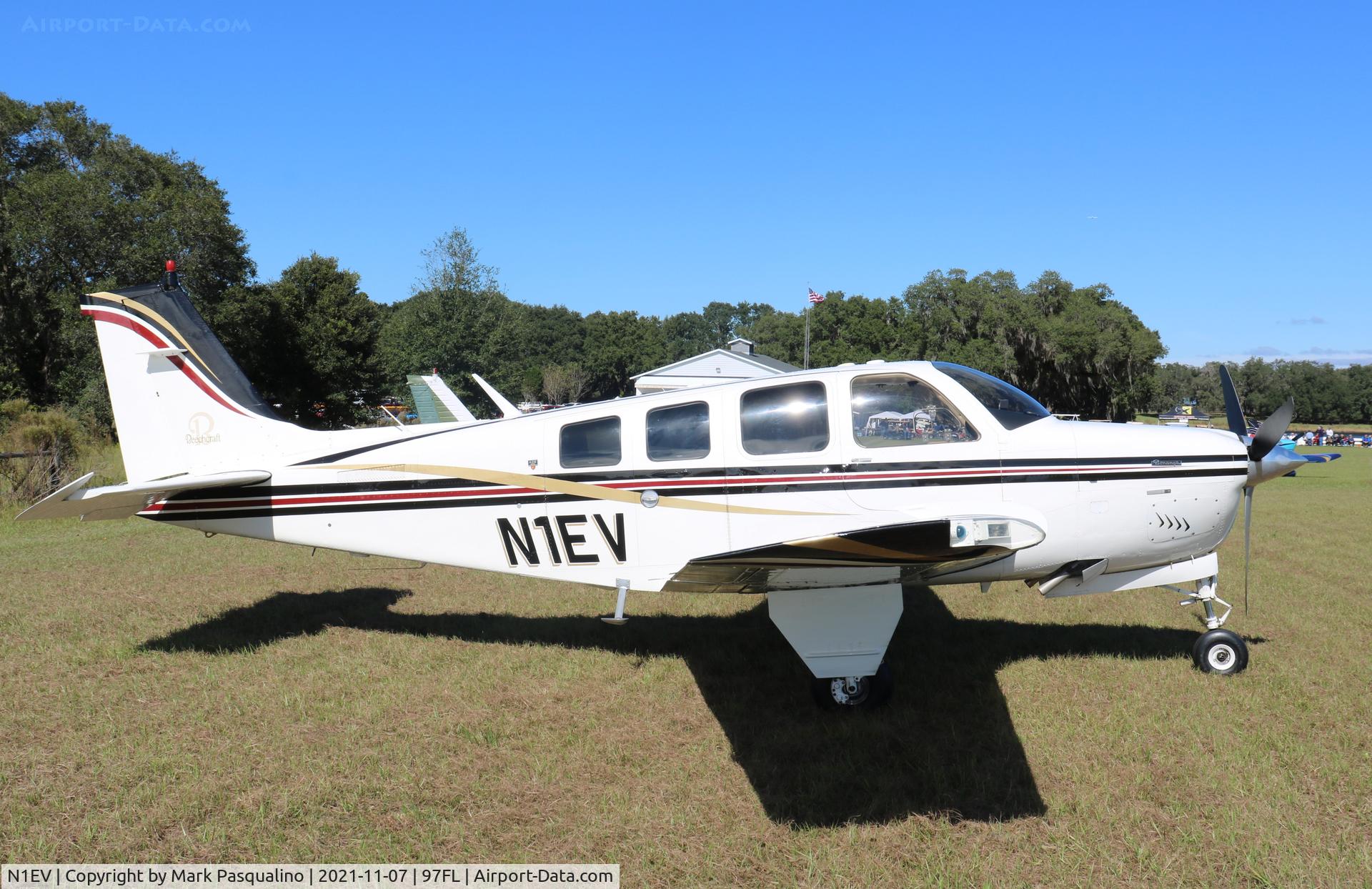 N1EV, 1979 Beech A36 Bonanza 36 C/N E-1463, Beech A36
