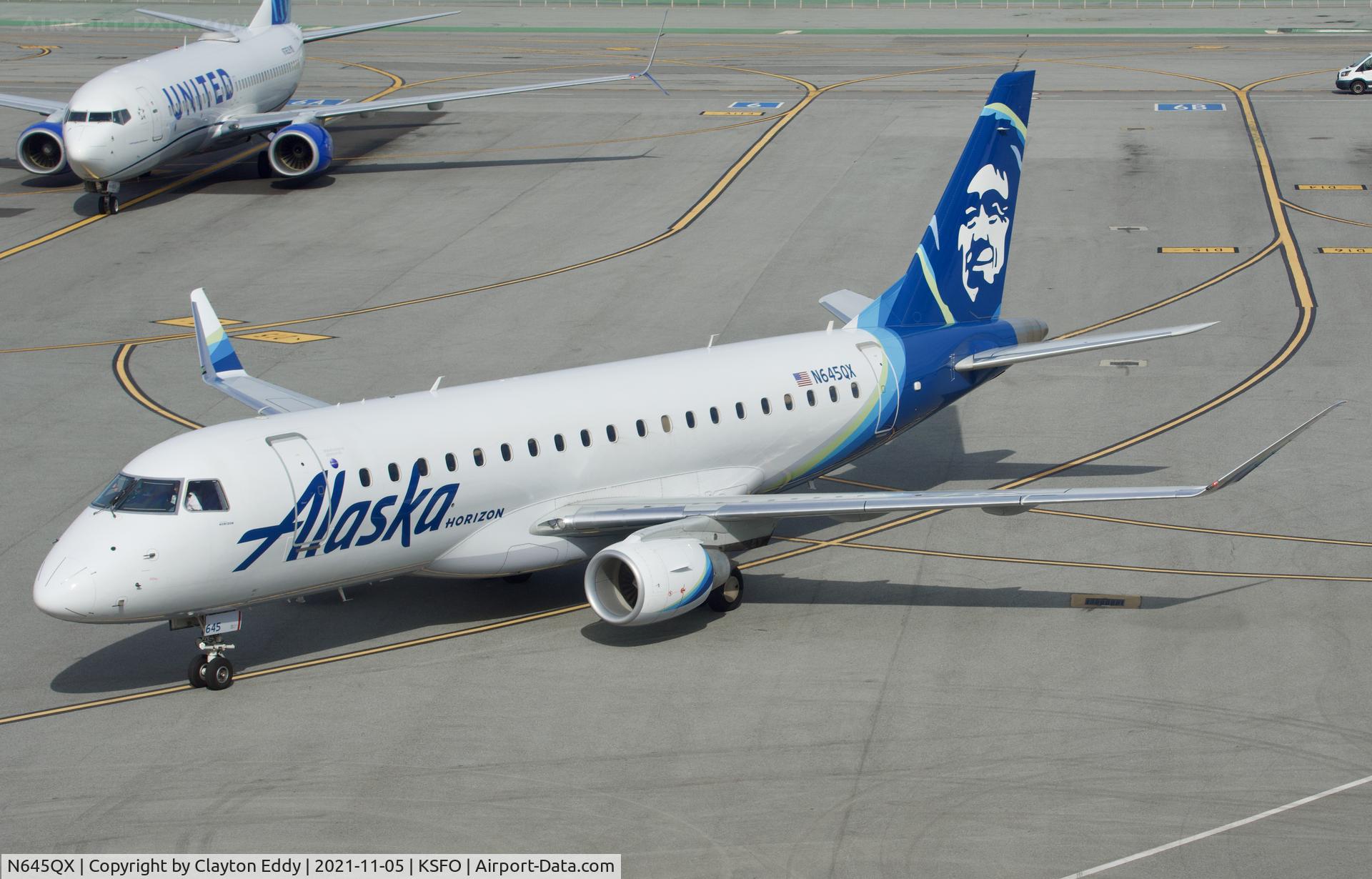 N645QX, 2018 Embraer 175LR (ERJ-170-200LR) C/N 17000768, Sky Terrace SFO 2021.
