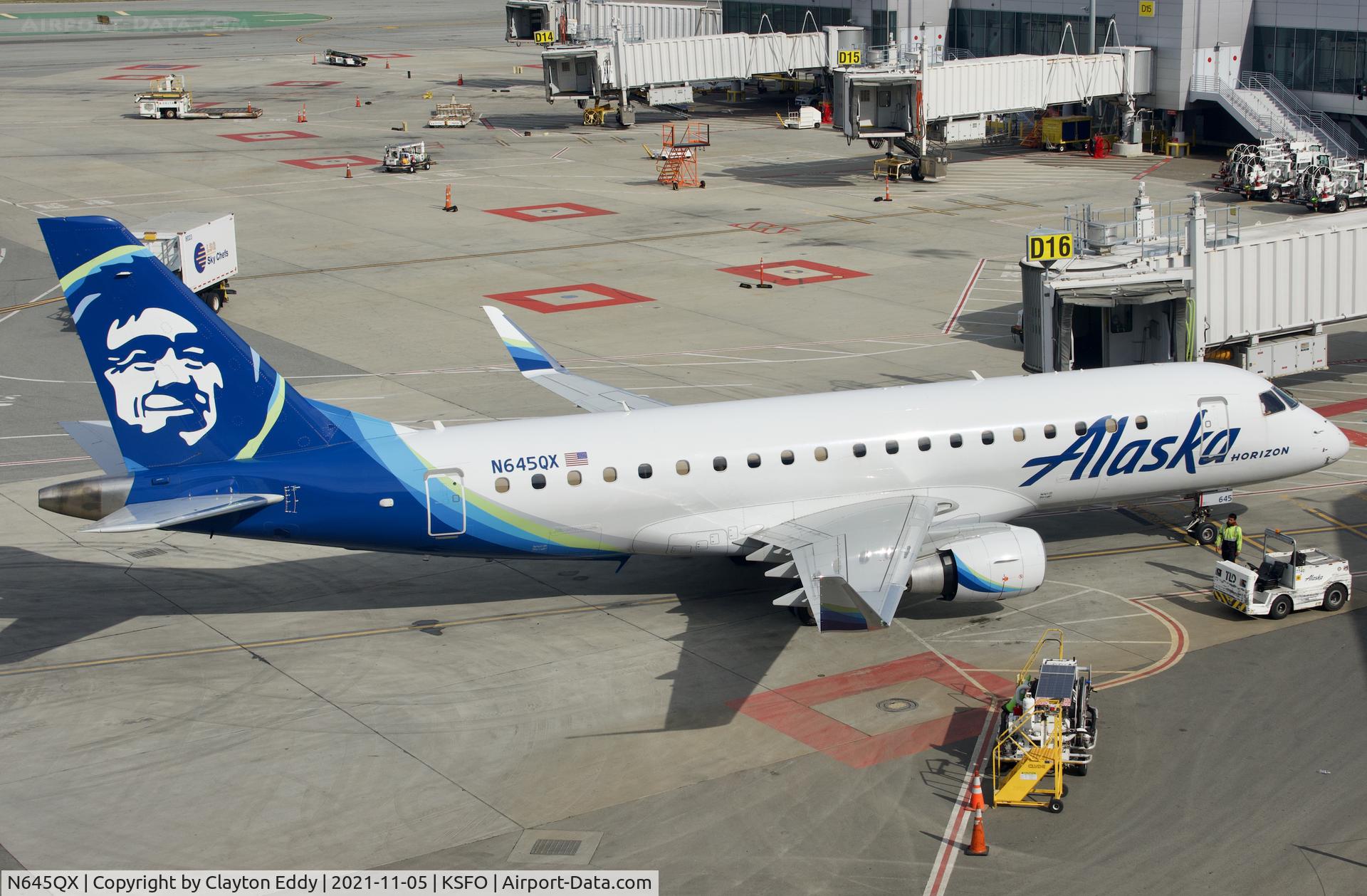 N645QX, 2018 Embraer 175LR (ERJ-170-200LR) C/N 17000768, Sky Terrace SFO 2021.