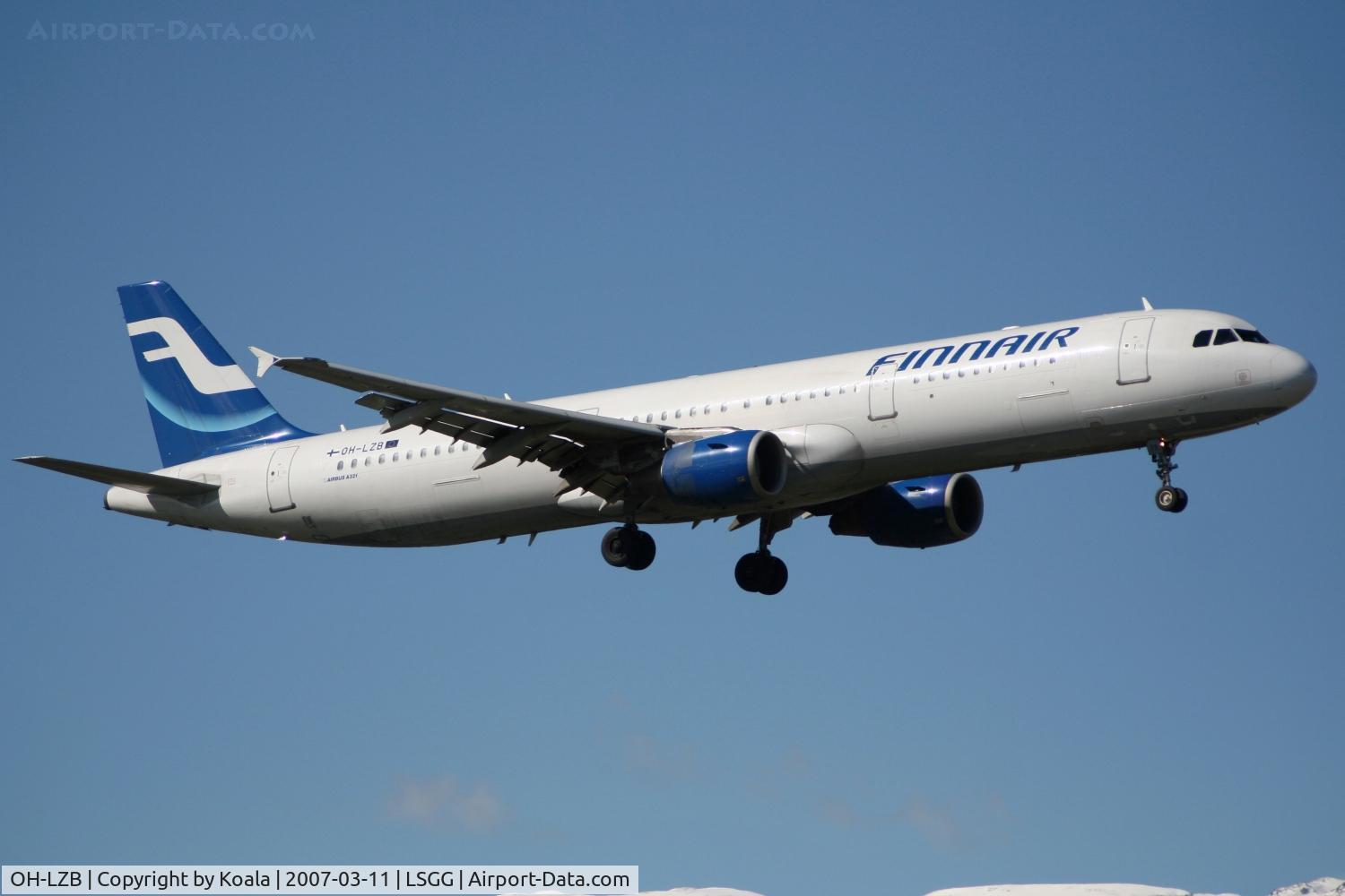 OH-LZB, 1999 Airbus A321-211 C/N 0961, Old c/s