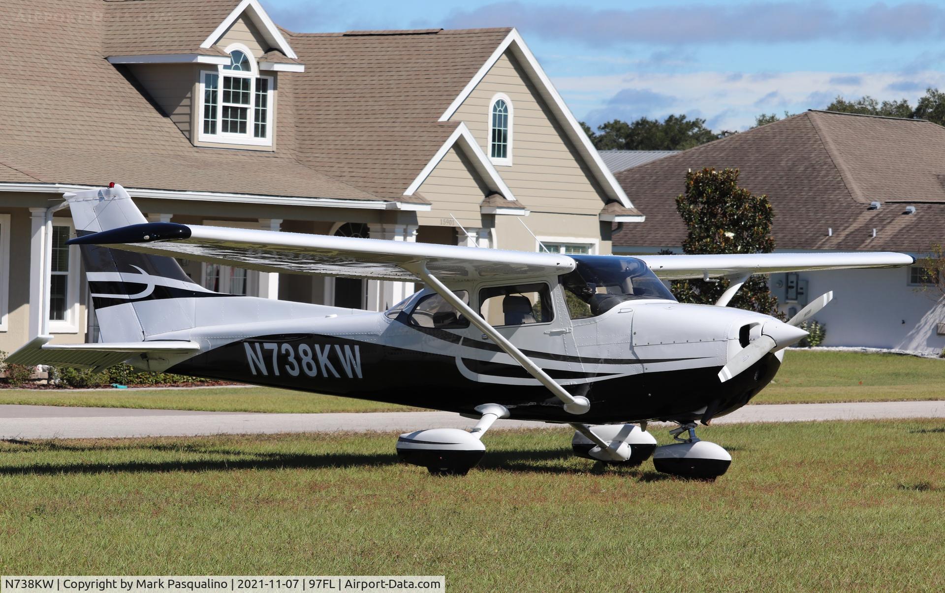 N738KW, 1977 Cessna 172N C/N 17270047, Cessna 172N