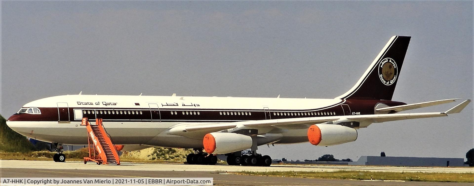 A7-HHK, 1993 Airbus A340-211 C/N 026, Slide scan