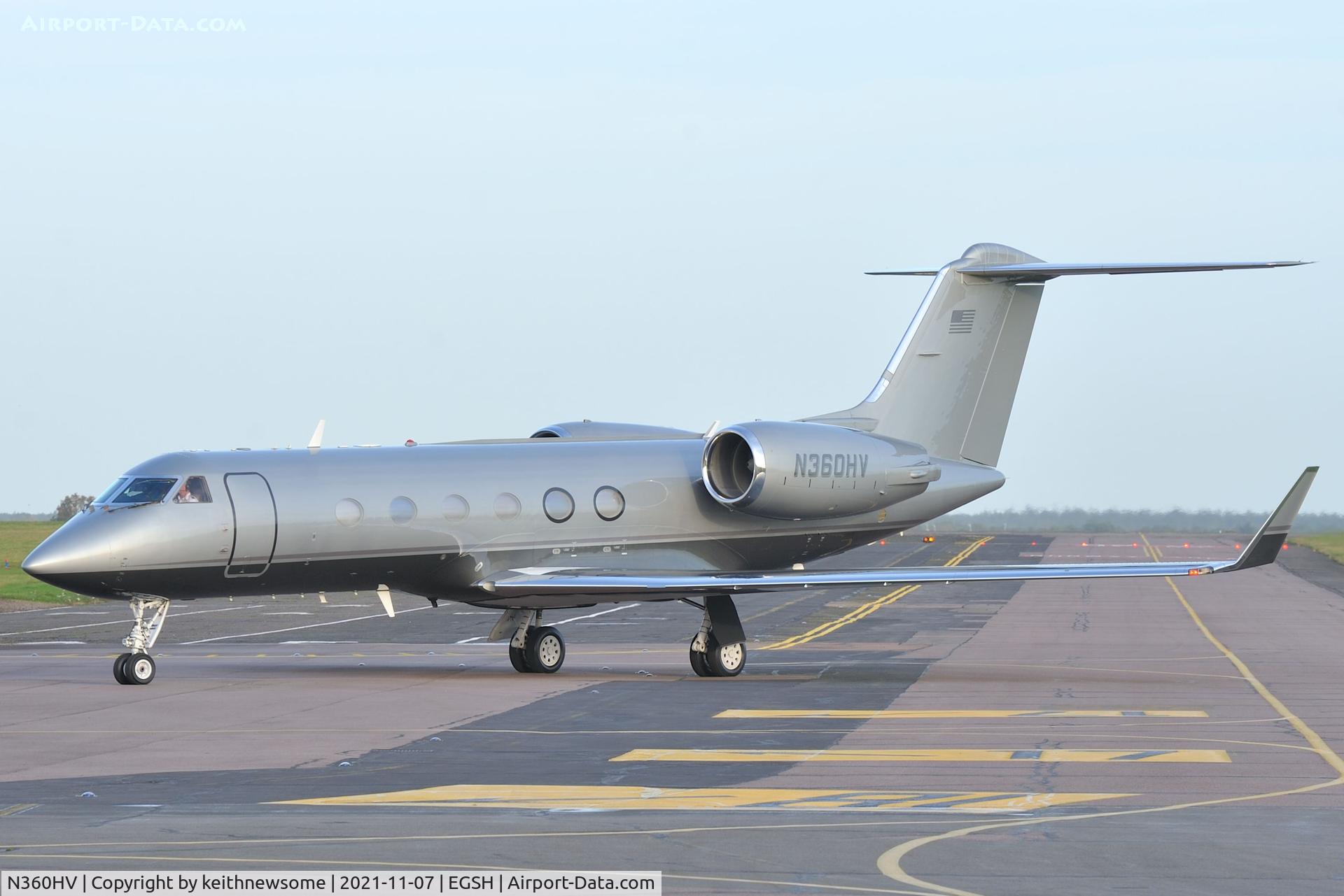 N360HV, Gulfstream Aerospace GIV SP C/N 1375, Arriving at Norwich from Michigan.