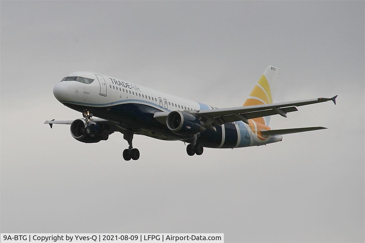 9A-BTG, 1998 Airbus A320-212 C/N 795, Airbus A320-212, Short approach rwy 26L, Roissy Charles De Gaulle airport (LFPG-CDG)