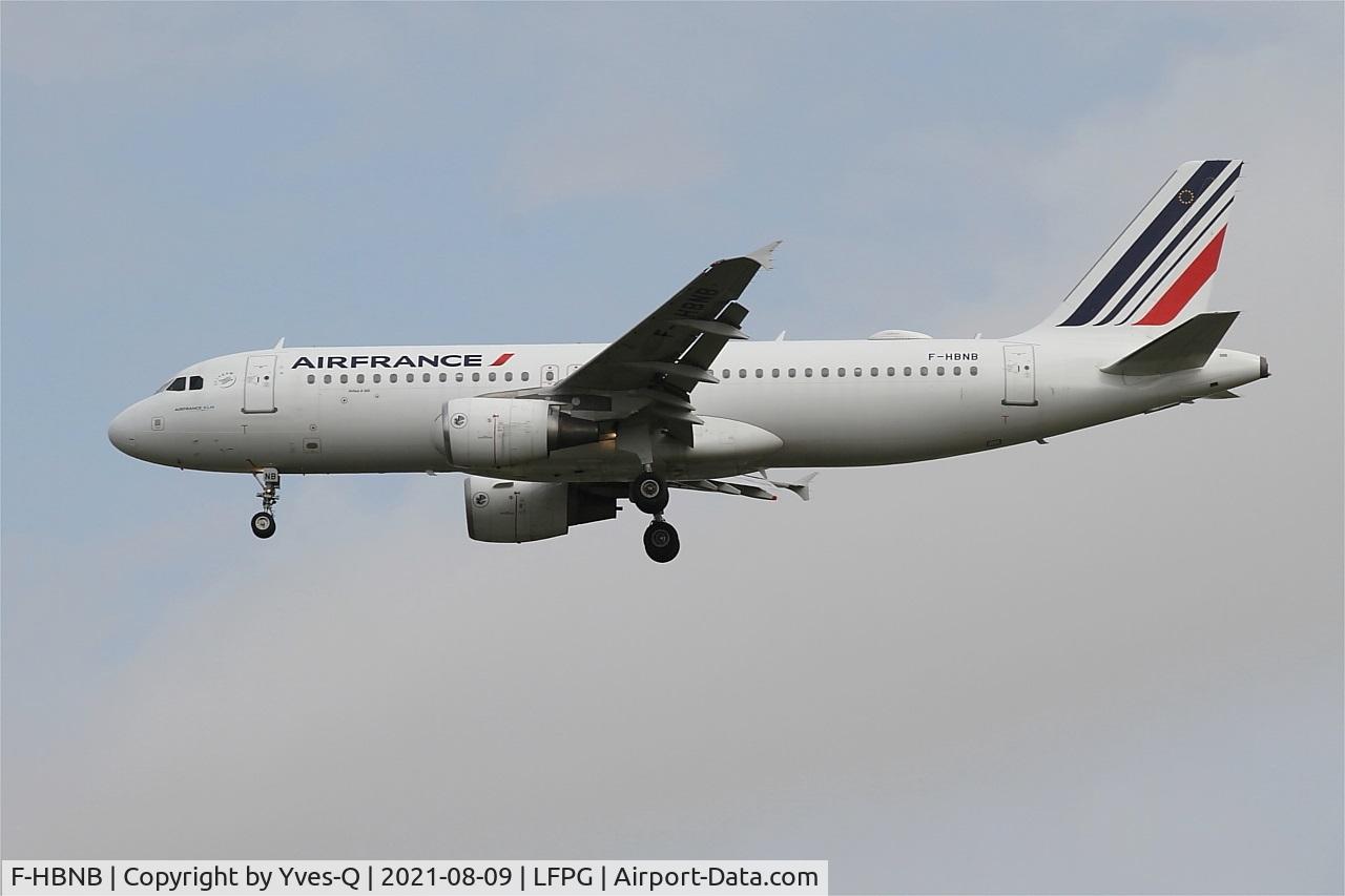 F-HBNB, 2010 Airbus A320-214 C/N 4402, Airbus A320-214, On final rwy 26L, Roissy Charles De Gaulle airport (LFPG-CDG)