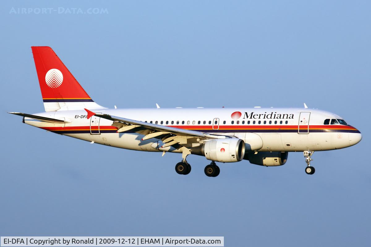 EI-DFA, 2000 Airbus A320-232 C/N 1305, at spl