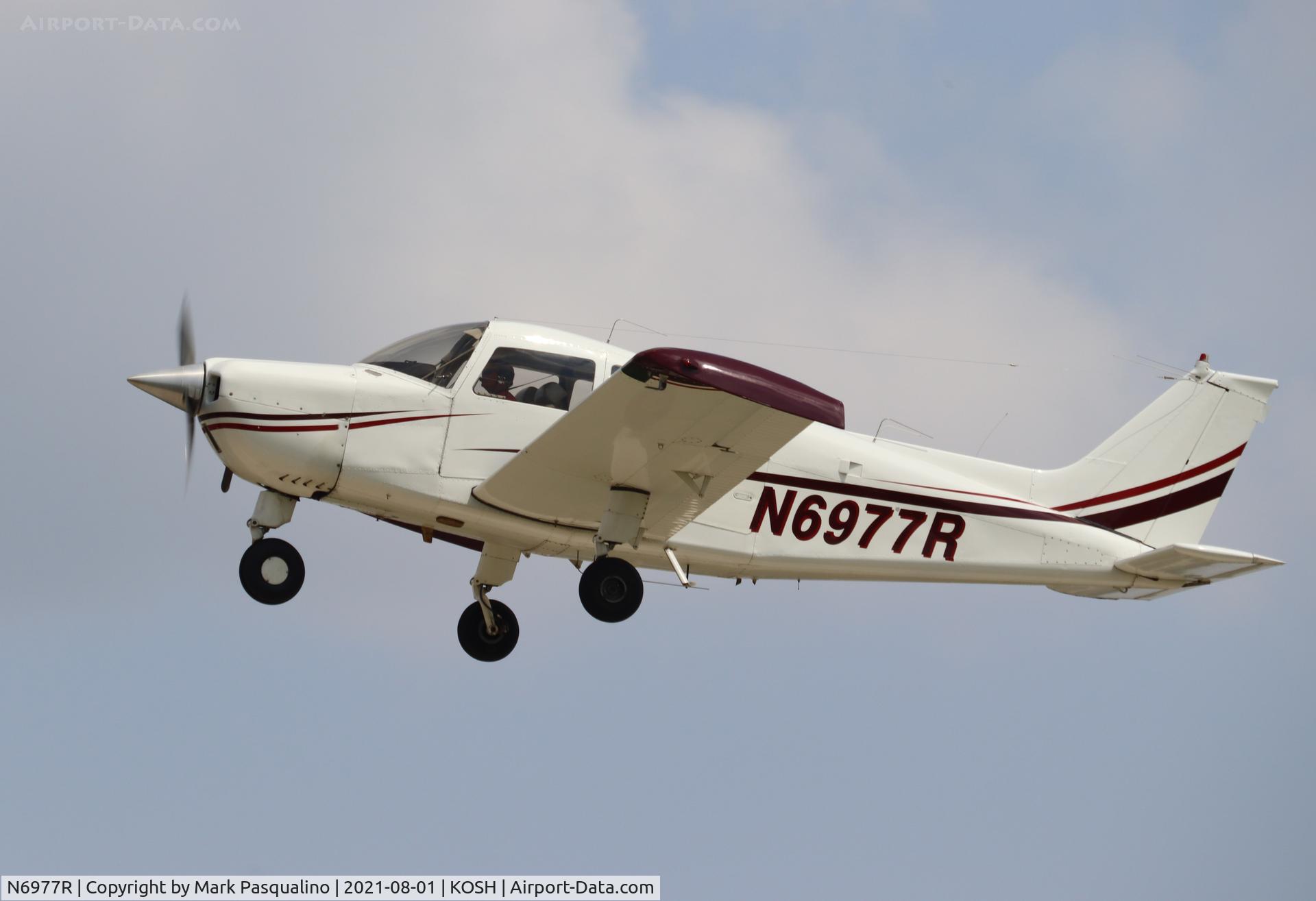 N6977R, 1974 Beech C23 Sundowner 180 C/N M-1620, Beech C23