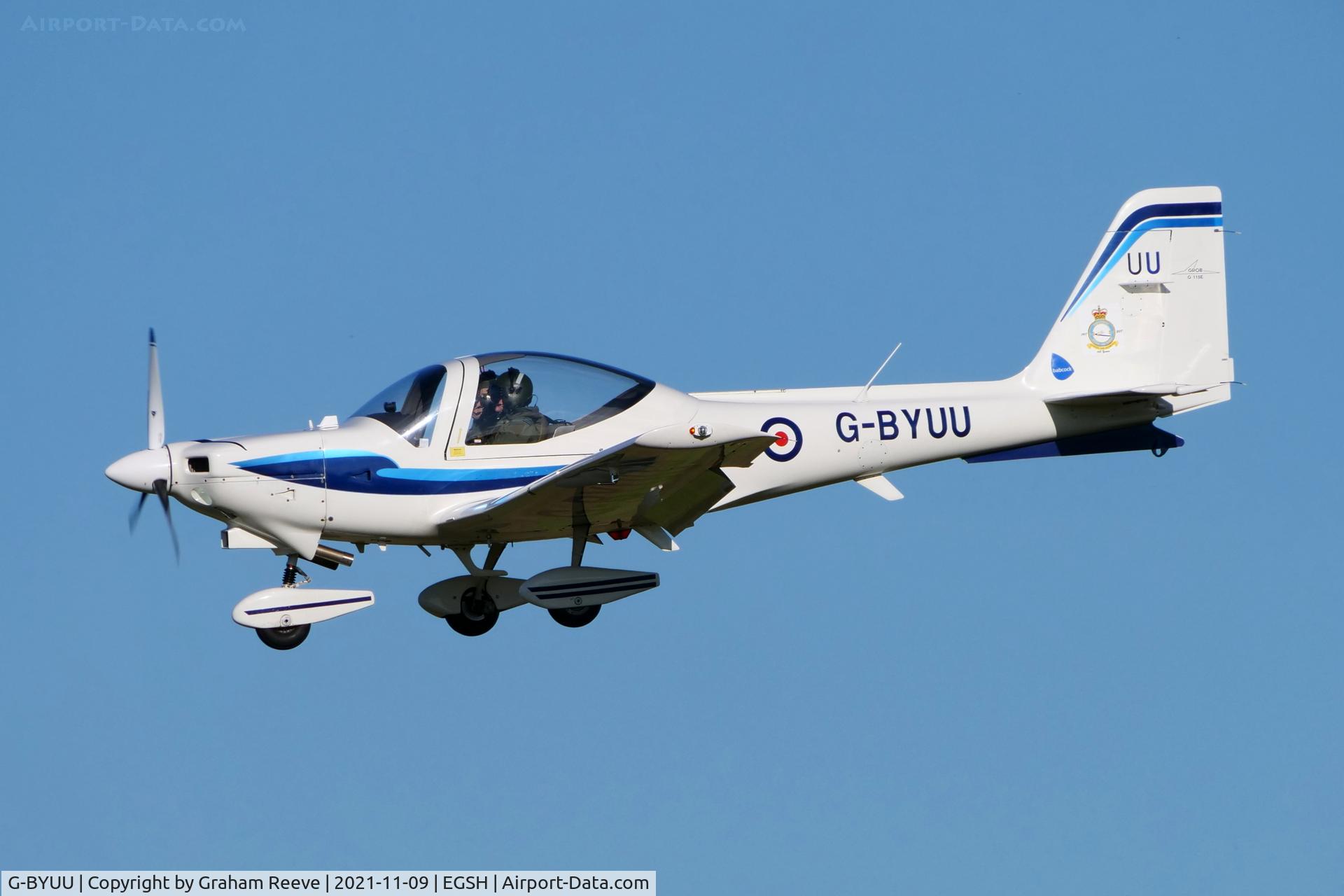 G-BYUU, 1999 Grob G-115E Tutor T1 C/N 82105/E, Landing at Norwich.