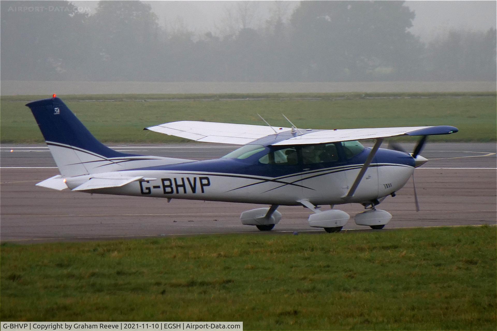 G-BHVP, 1979 Cessna 182Q Skylane C/N 182-67071, Departing from Norwich.
