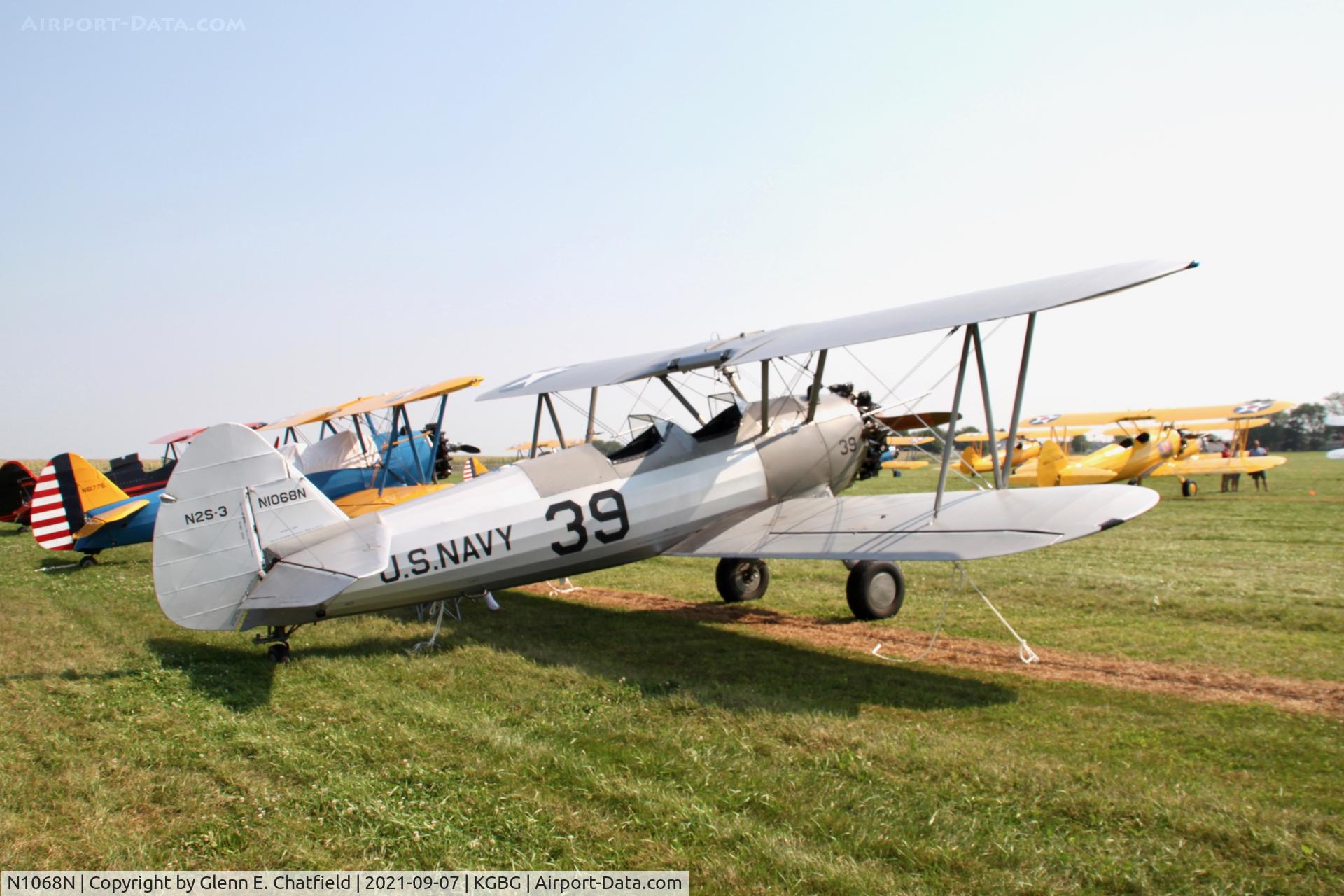 N1068N, 1943 Boeing E75 C/N 75-5364, At the Stearman fly-in