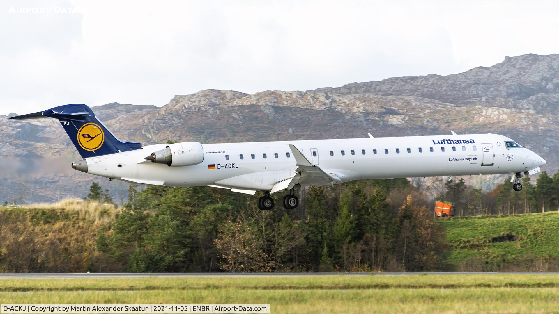 D-ACKJ, 2006 Bombardier CRJ-900LR (CL-600-2D24) C/N 15089, Landing rwy. 35.