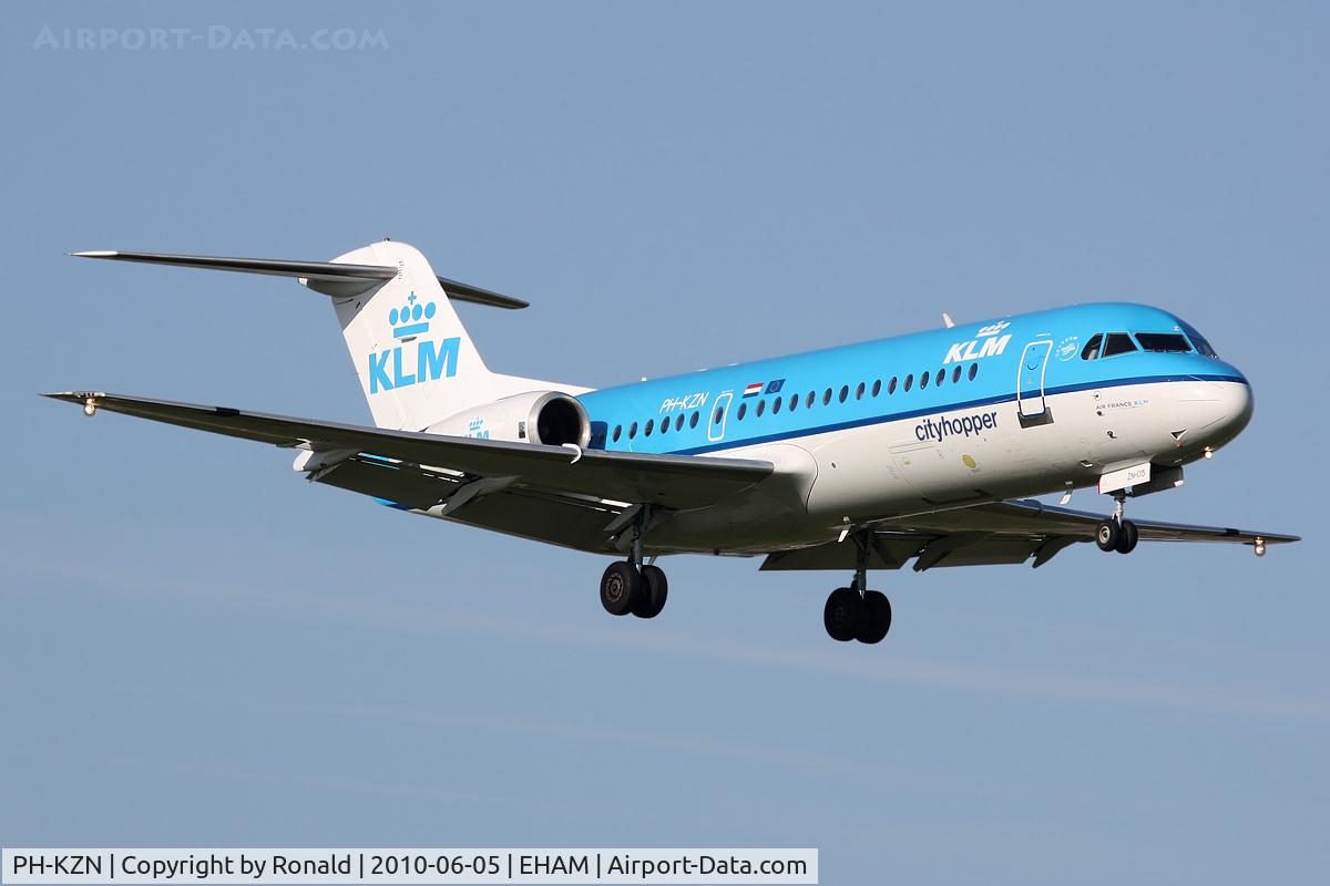PH-KZN, 1995 Fokker 70 (F-28-0070) C/N 11553, at spl