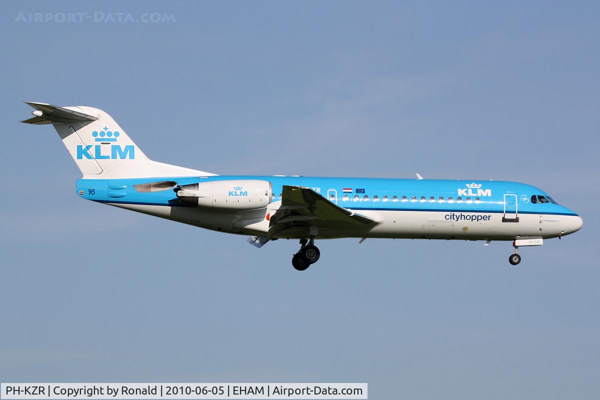 PH-KZR, 1995 Fokker 70 (F-28-0070) C/N 11551, at spl