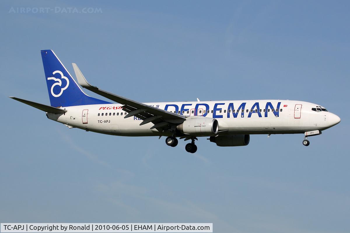 TC-APJ, 2002 Boeing 737-86N C/N 32735, at spl