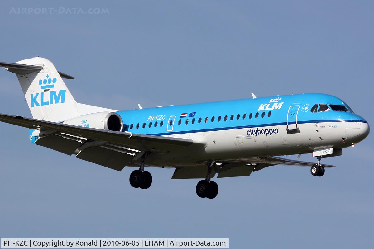 PH-KZC, 1996 Fokker 70 (F-28-0070) C/N 11566, at spl