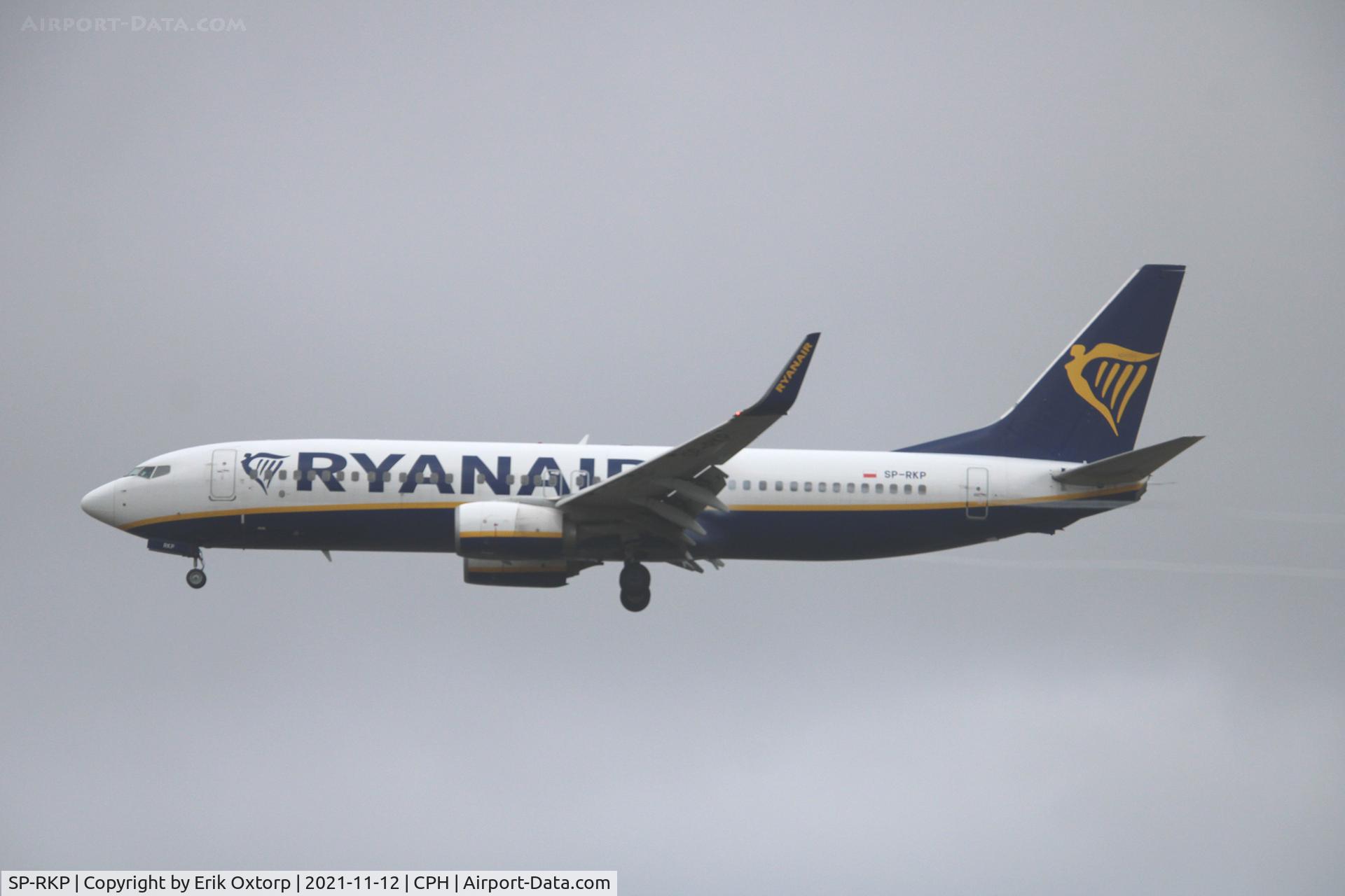 SP-RKP, 2015 Boeing 737-8AS C/N 44701, SP-RKP landed rw 22l