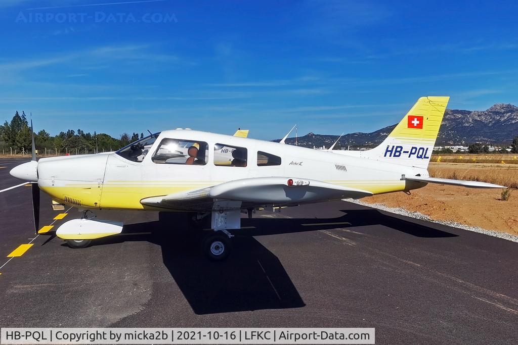 HB-PQL, 1989 Piper PA-28-181 Archer II C/N 2890121, Parked