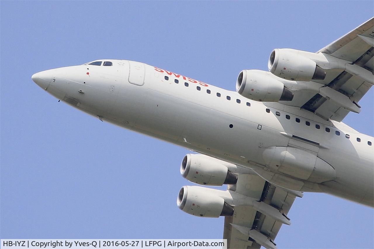 HB-IYZ, 1998 British Aerospace Avro 146-RJ100 C/N 0338, British Aerospace RJ100, Climbing from rwy 27L, Roissy Charles De Gaulle airport (LFPG-CDG)