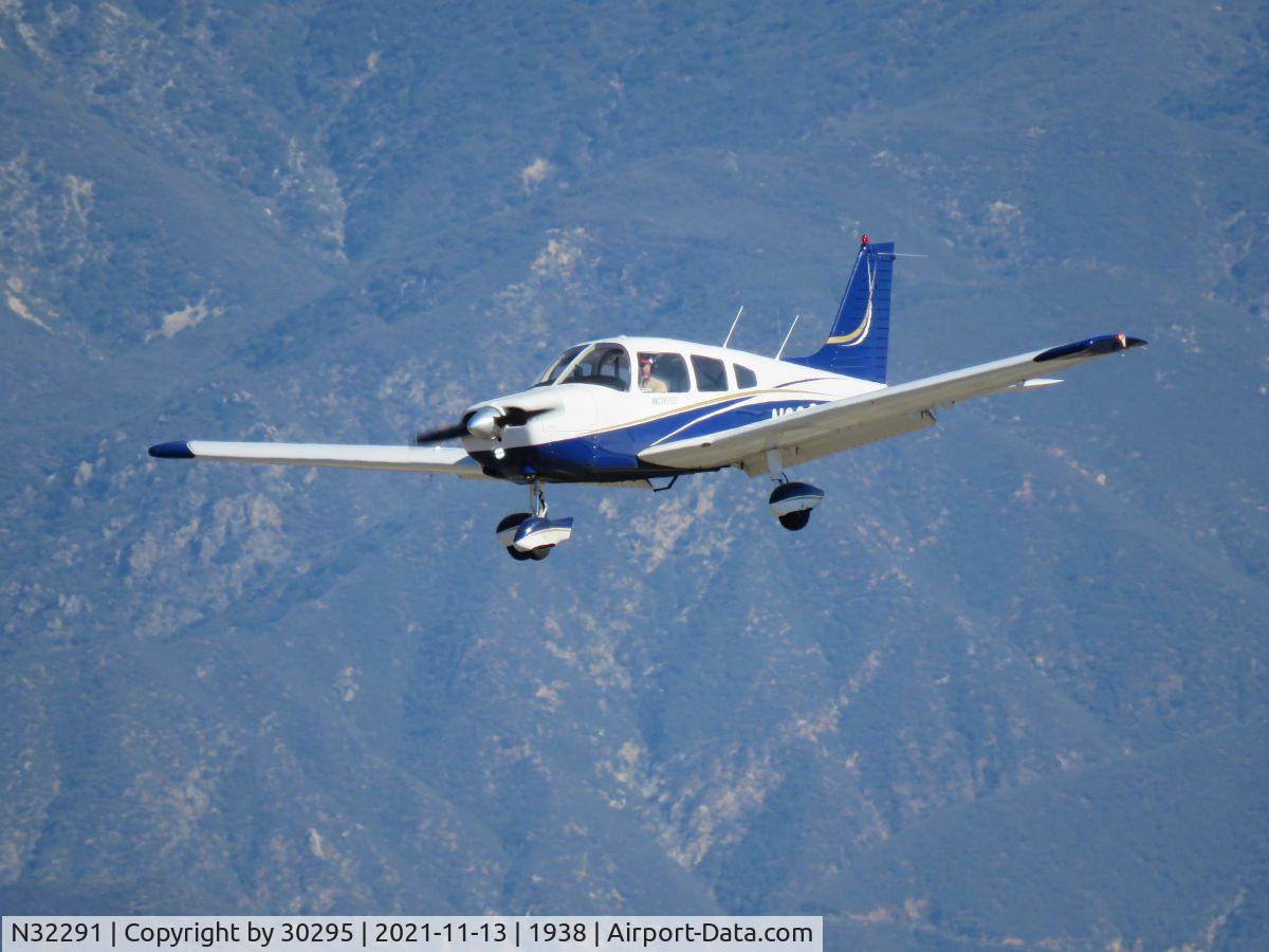 N32291, 1974 Piper PA-28-151 C/N 28-7515114, On final