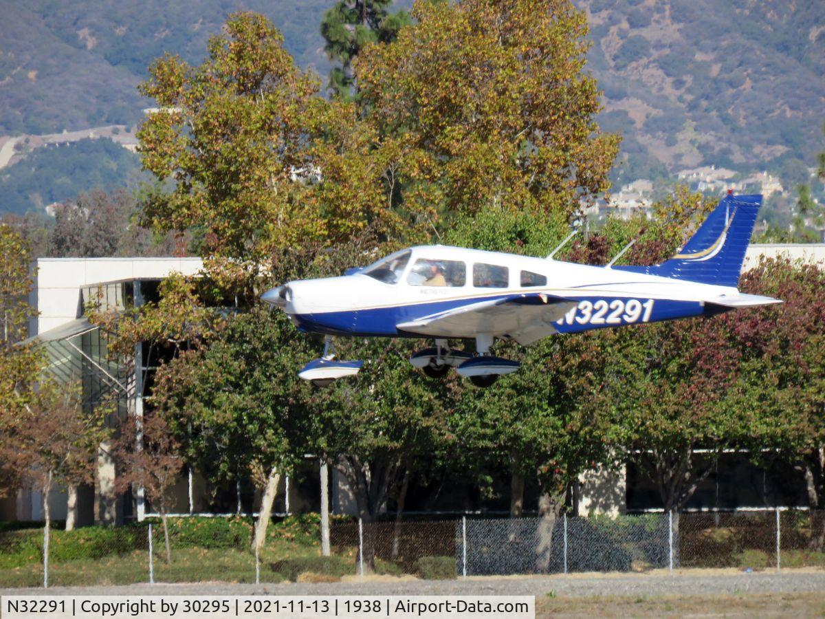 N32291, 1974 Piper PA-28-151 C/N 28-7515114, South runway