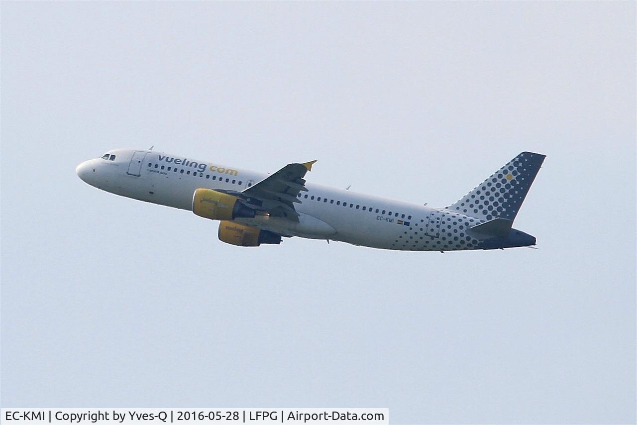EC-KMI, 2008 Airbus A320-216 C/N 3400, Airbus A320-216, Climbing from rwy 08L, Roissy Charles De Gaulle airport (LFPG-CDG)