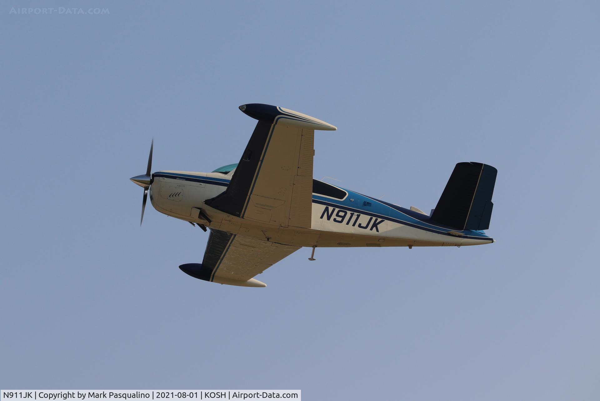 N911JK, 1976 Beech V35B Bonanza C/N D-9925, Beech V35B