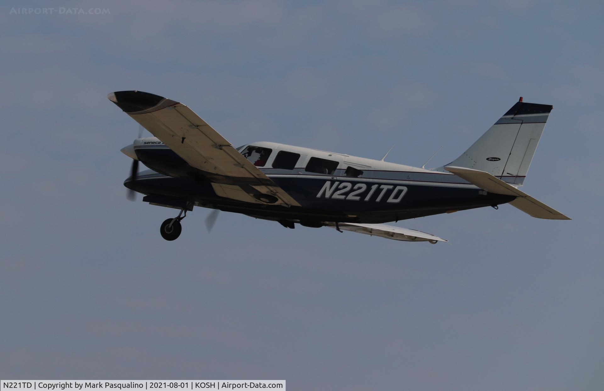 N221TD, 1978 Piper PA-34-200T Seneca II C/N 34-7870179, Piper PA-34-200T
