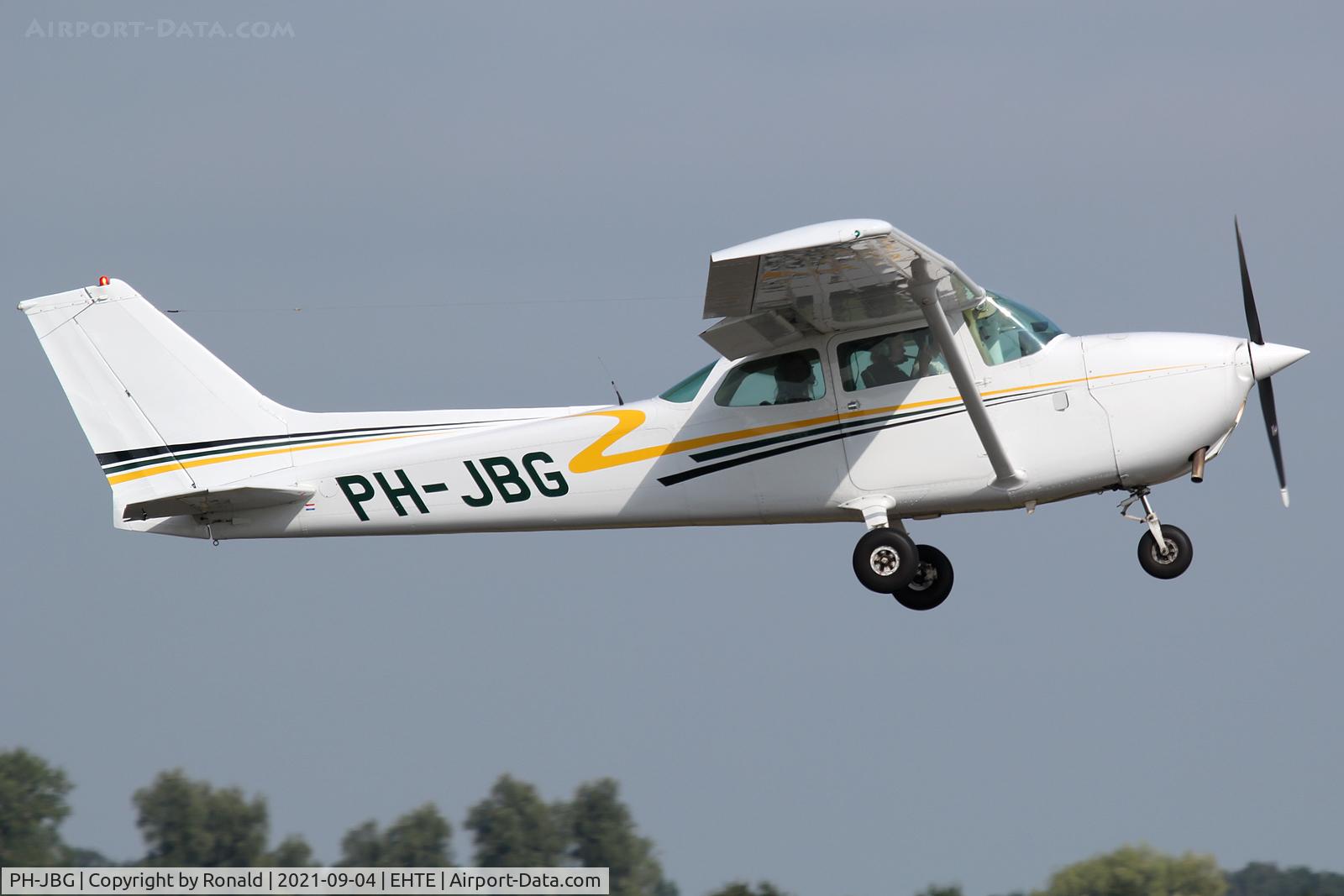 PH-JBG, 1980 Reims F172P C/N 2072, at teuge