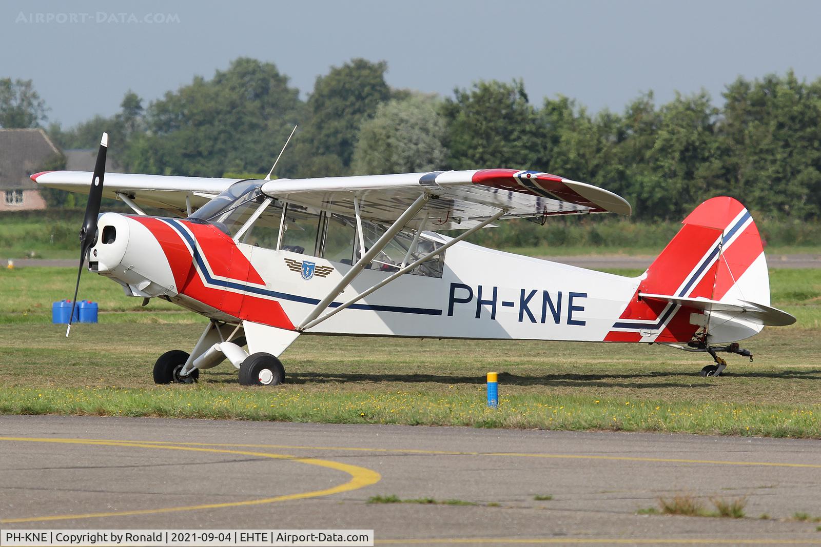 PH-KNE, 1953 Piper L-21B Super Cub (PA-18-135) C/N 18-3825, at teuge