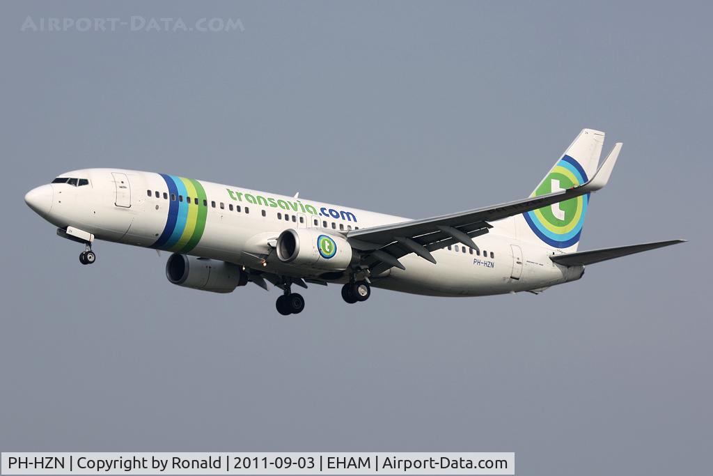 PH-HZN, 2004 Boeing 737-8K2 C/N 32943, at spl
