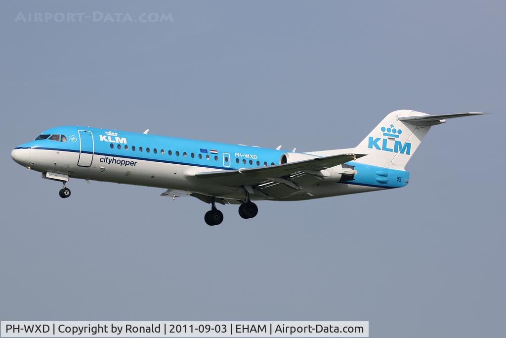 PH-WXD, 1995 Fokker 70 (F-28-0070) C/N 11563, at spl