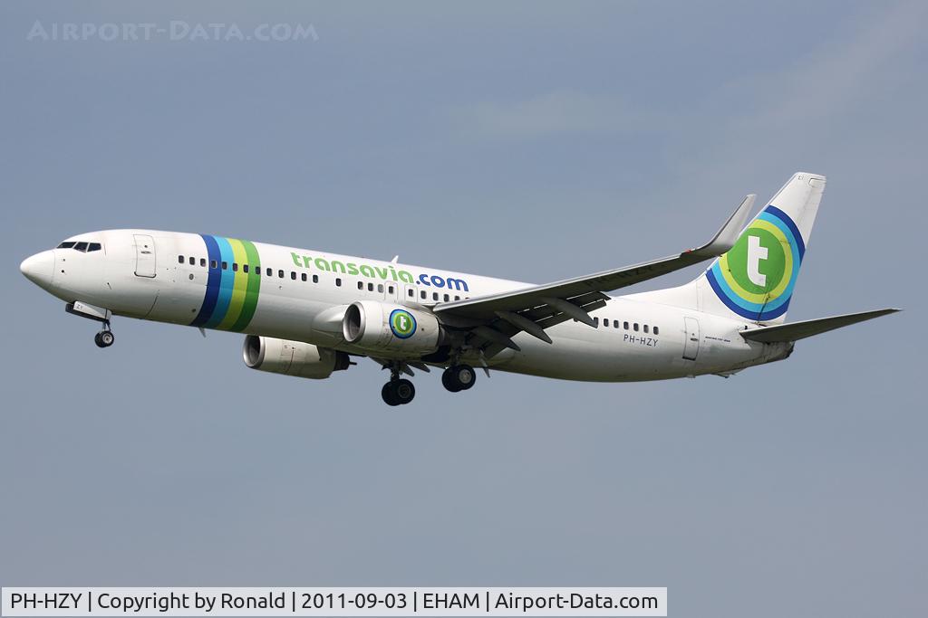 PH-HZY, 2002 Boeing 737-8K2 C/N 30646, at spl
