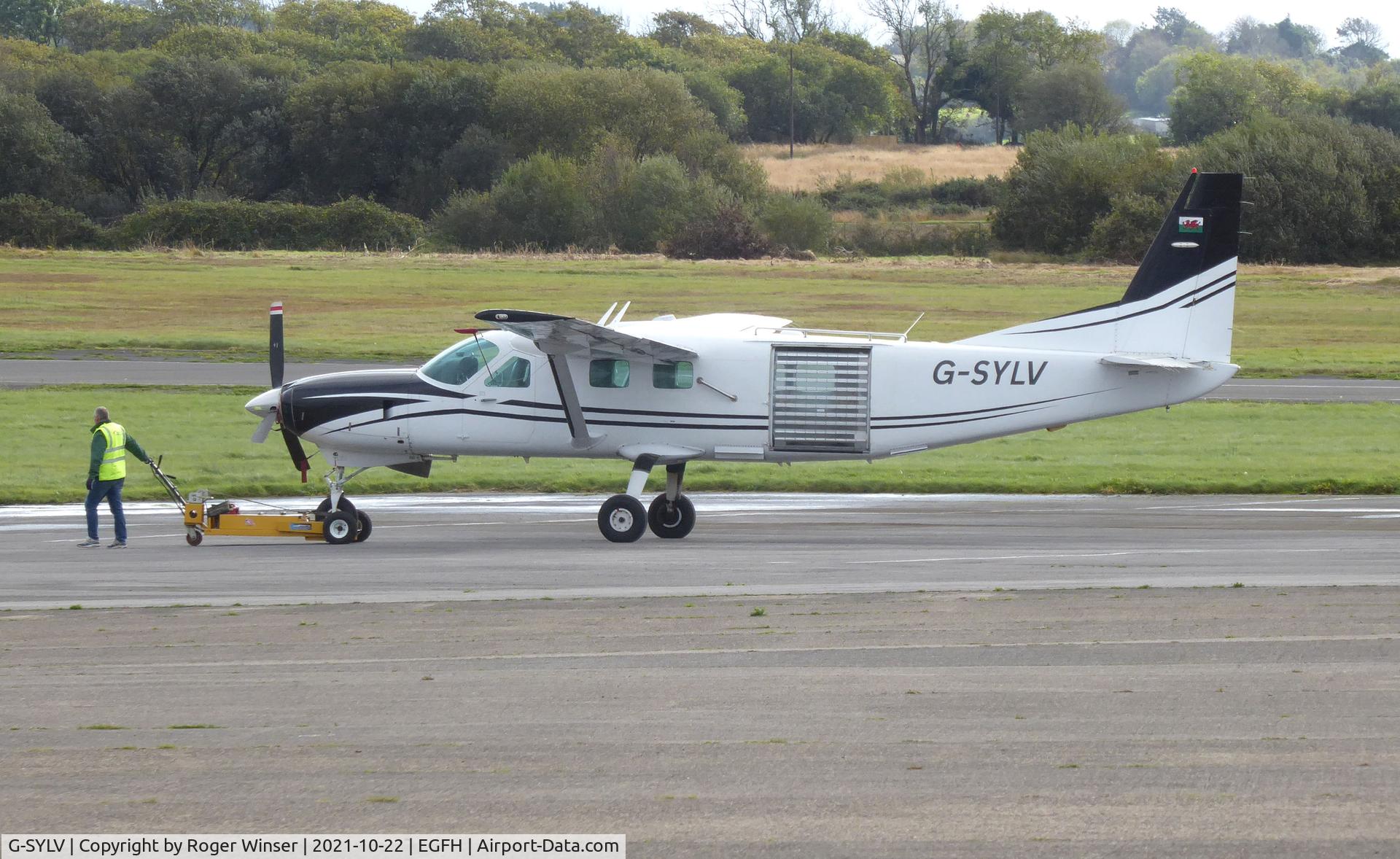 G-SYLV, 2002 Cessna 208B  Grand Caravan C/N 208B0936, Visiting Grand Caravan.