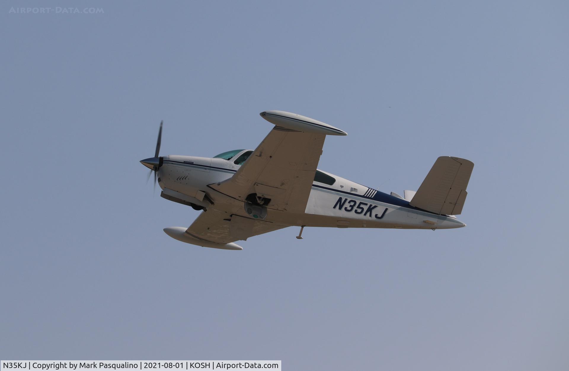 N35KJ, 1972 Beech V35B Bonanza C/N D-9326, Beech V35B
