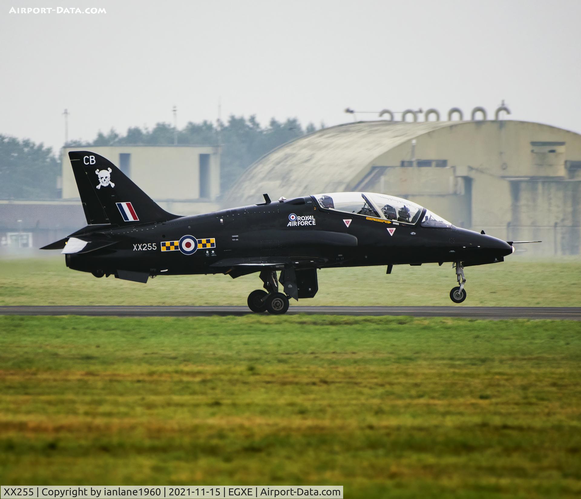 XX255, 1978 Hawker Siddeley Hawk T.1A C/N 091/312091/0573, Leeming runway 16 departure