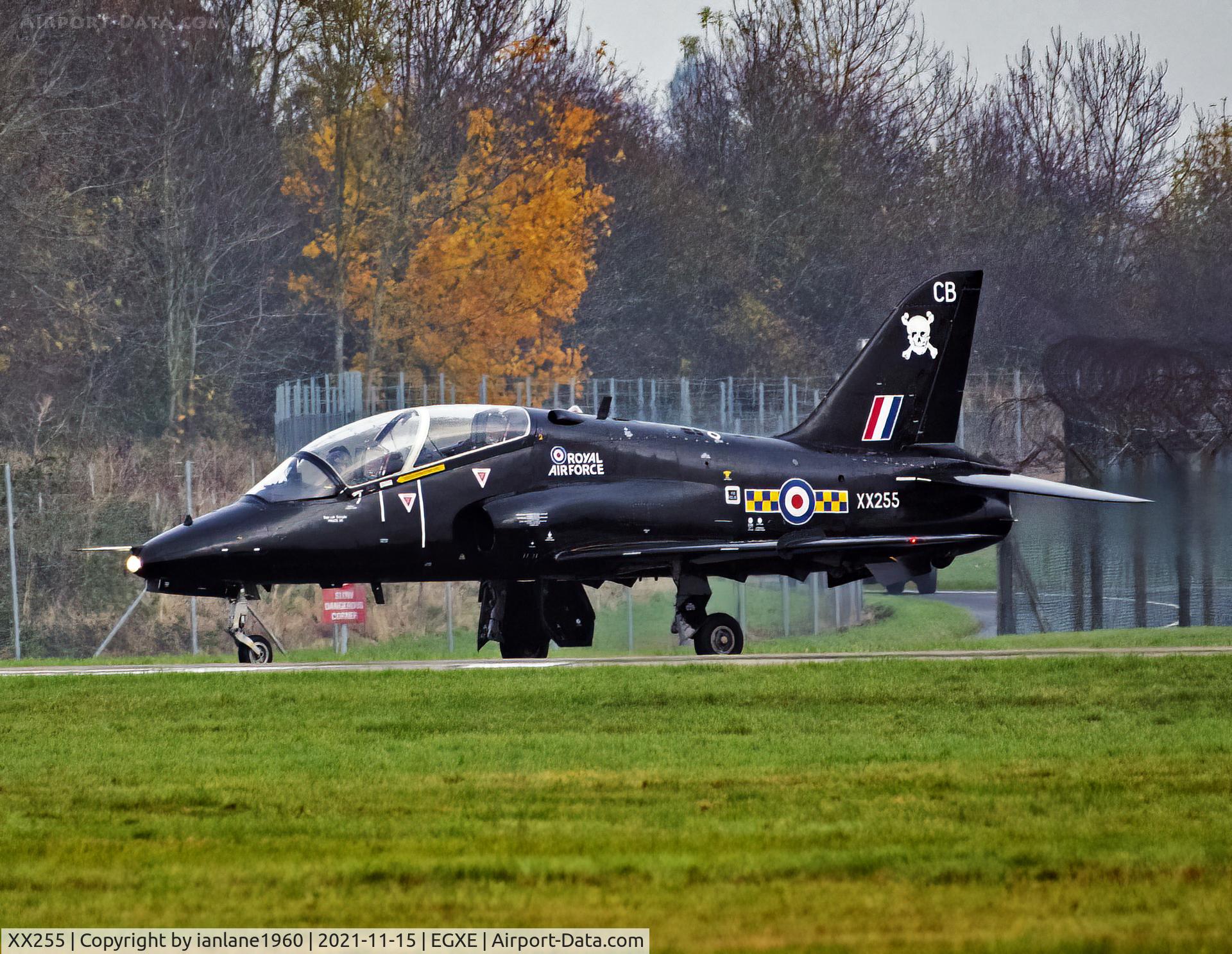 XX255, 1978 Hawker Siddeley Hawk T.1A C/N 091/312091/0573, Leeming R16 hold