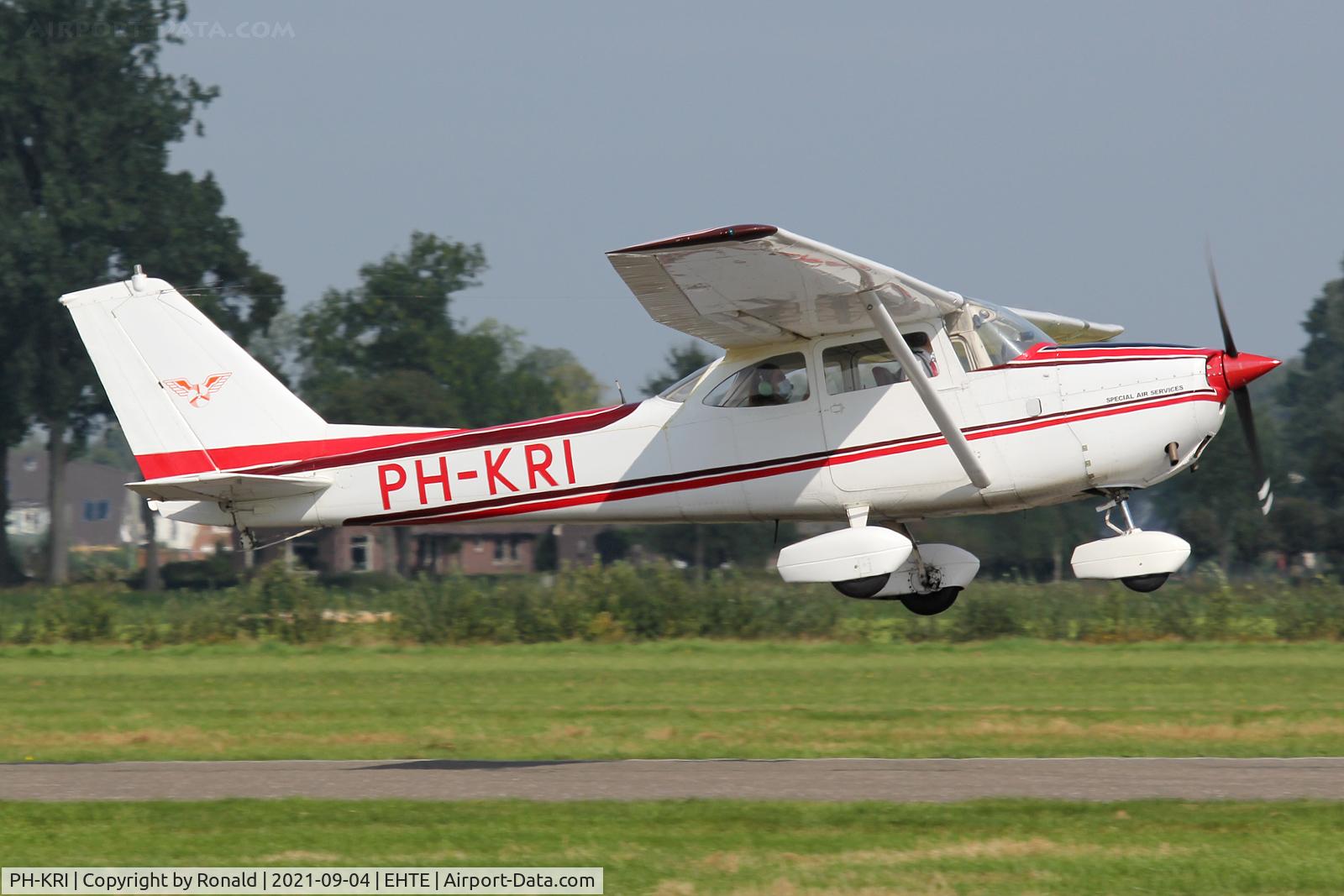 PH-KRI, Reims F172G Skyhawk C/N F172-0218, at teuge